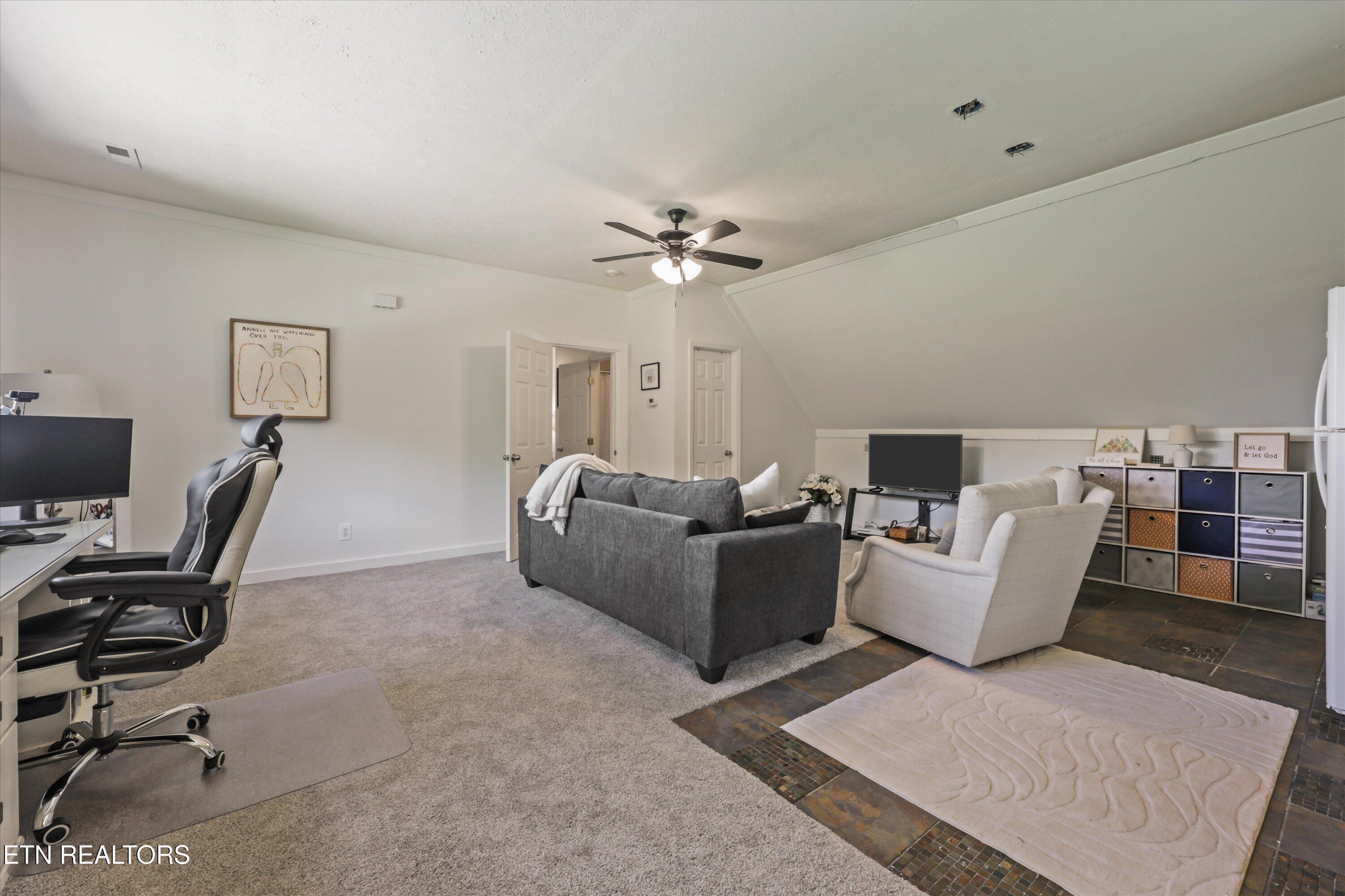 7876 Hines Valley Road Lenoir City TN 37771