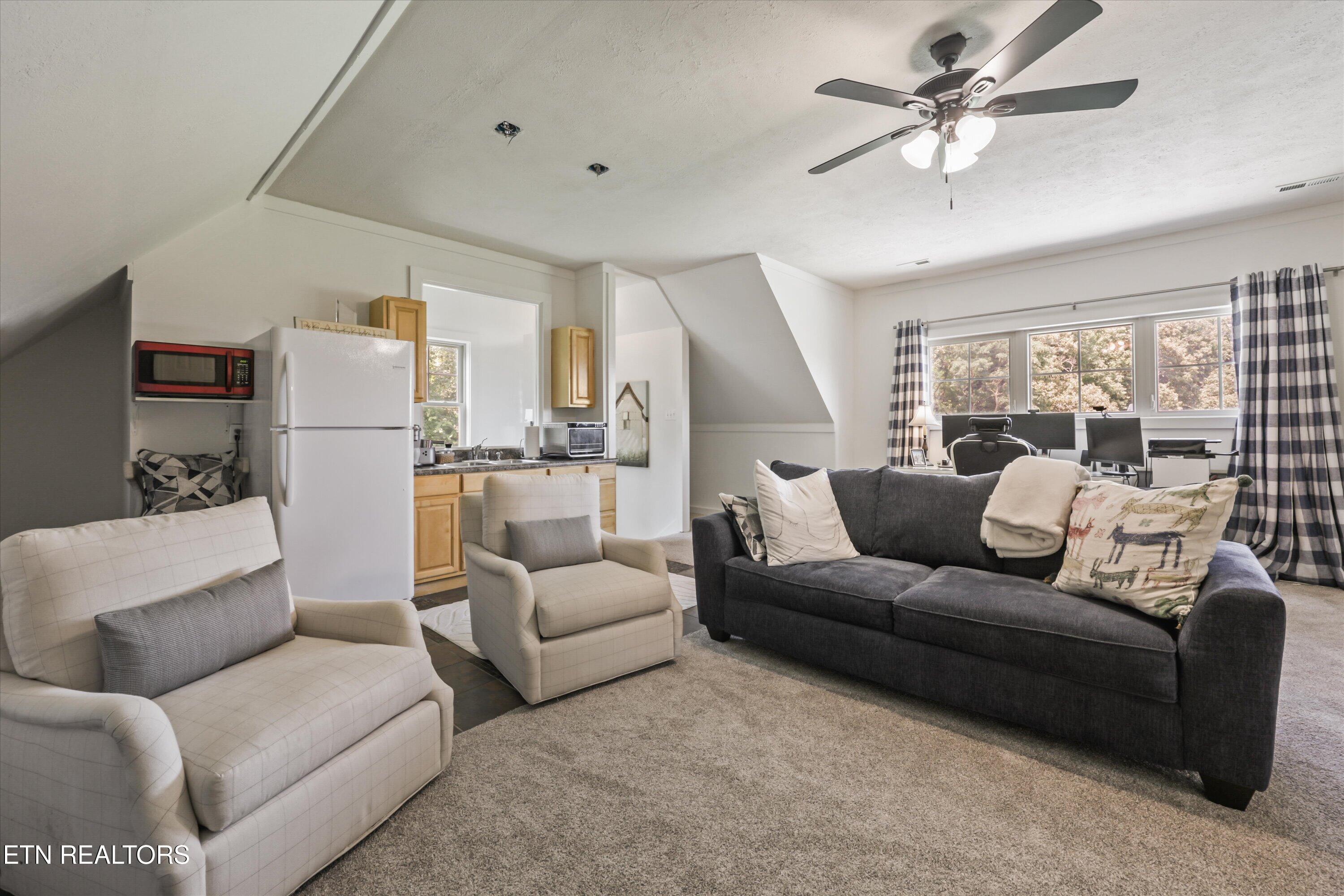 7876 Hines Valley Road Lenoir City TN 37771