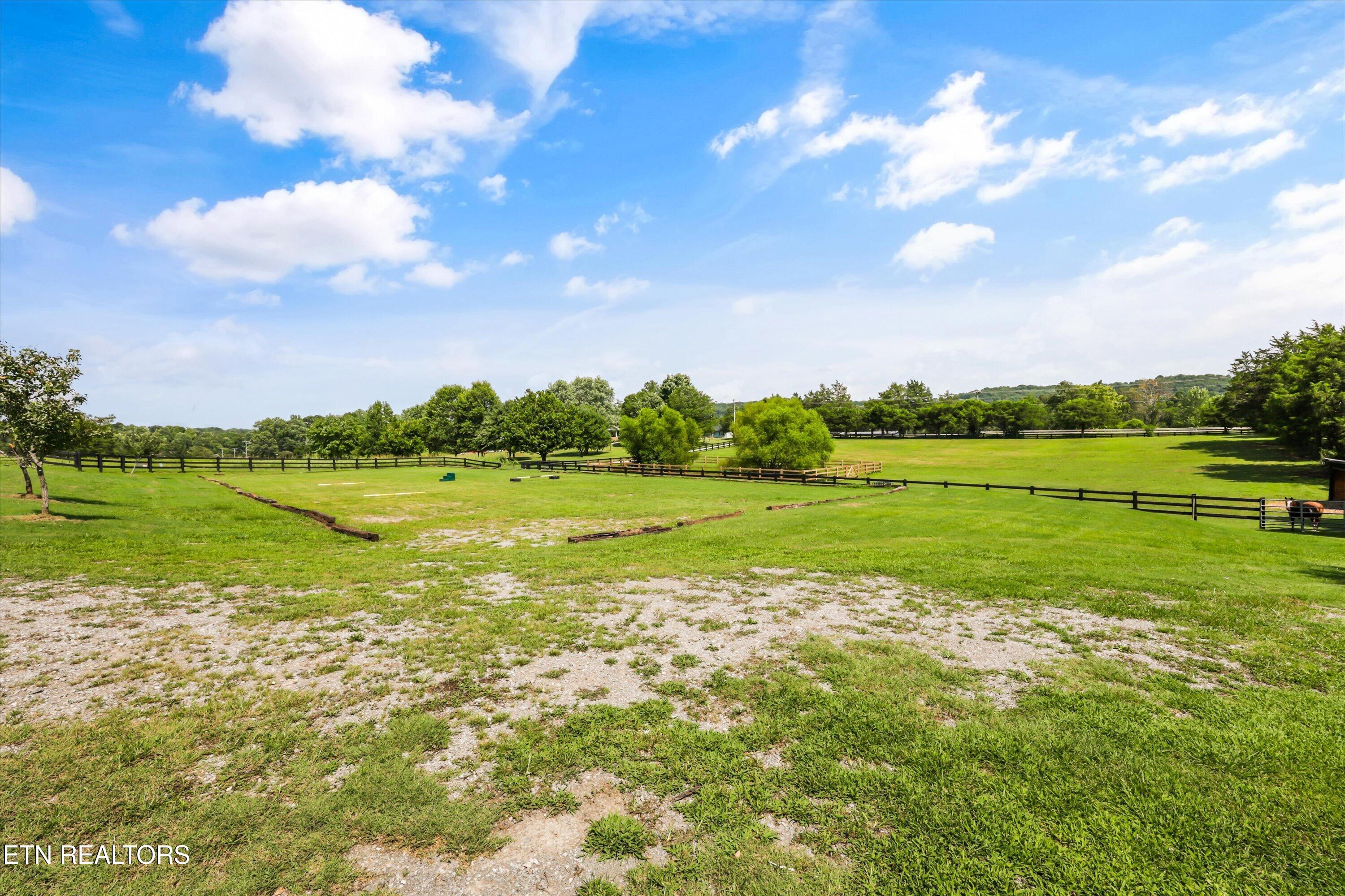 7876 Hines Valley Road Lenoir City TN 37771