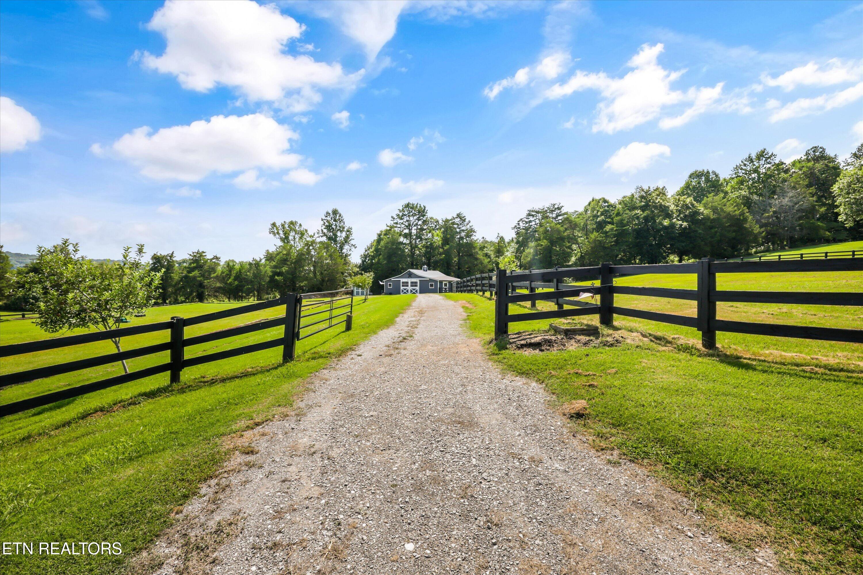 7876 Hines Valley Road Lenoir City TN 37771