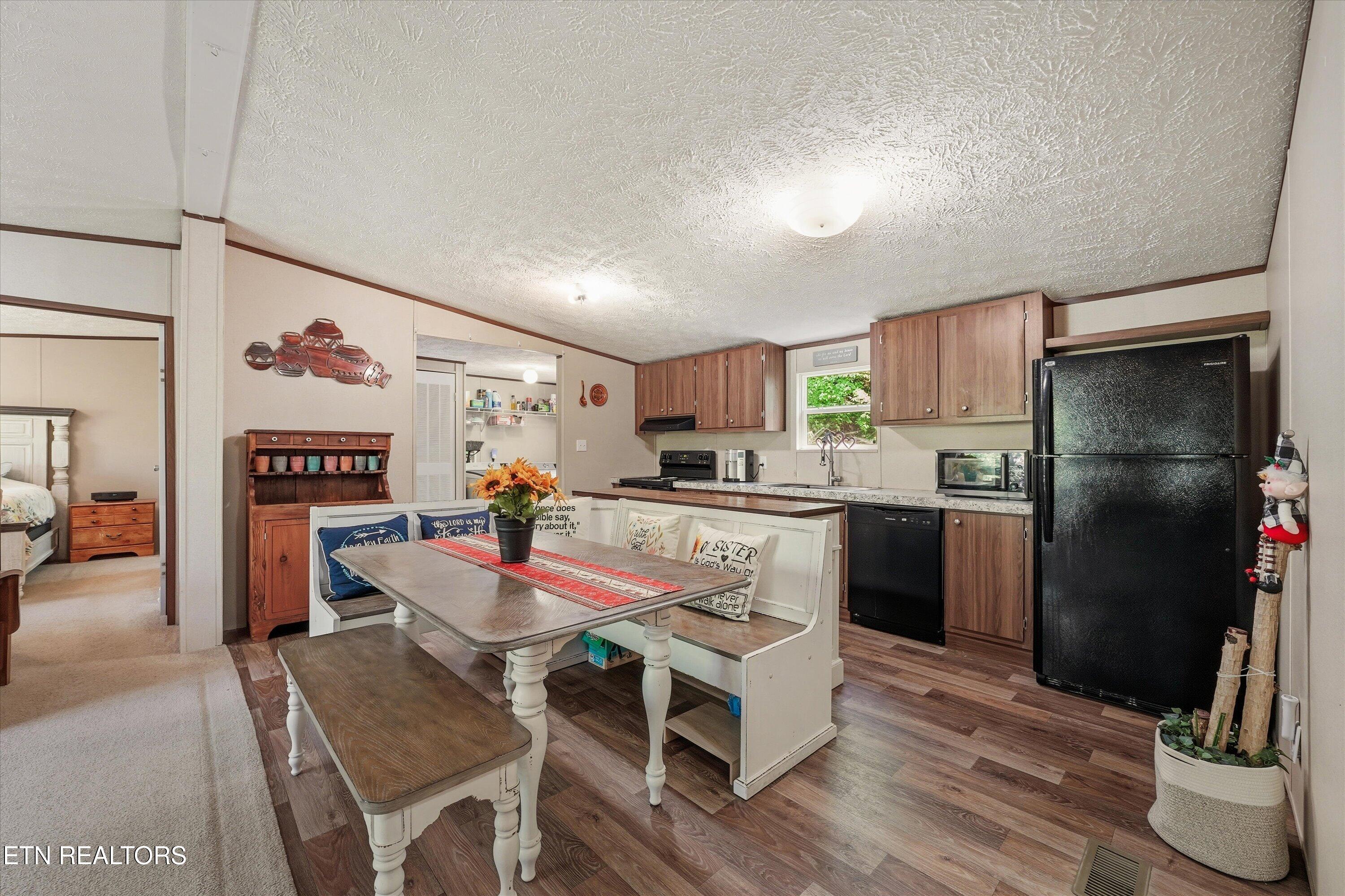 8360 Brickyard Road Powell TN 37849