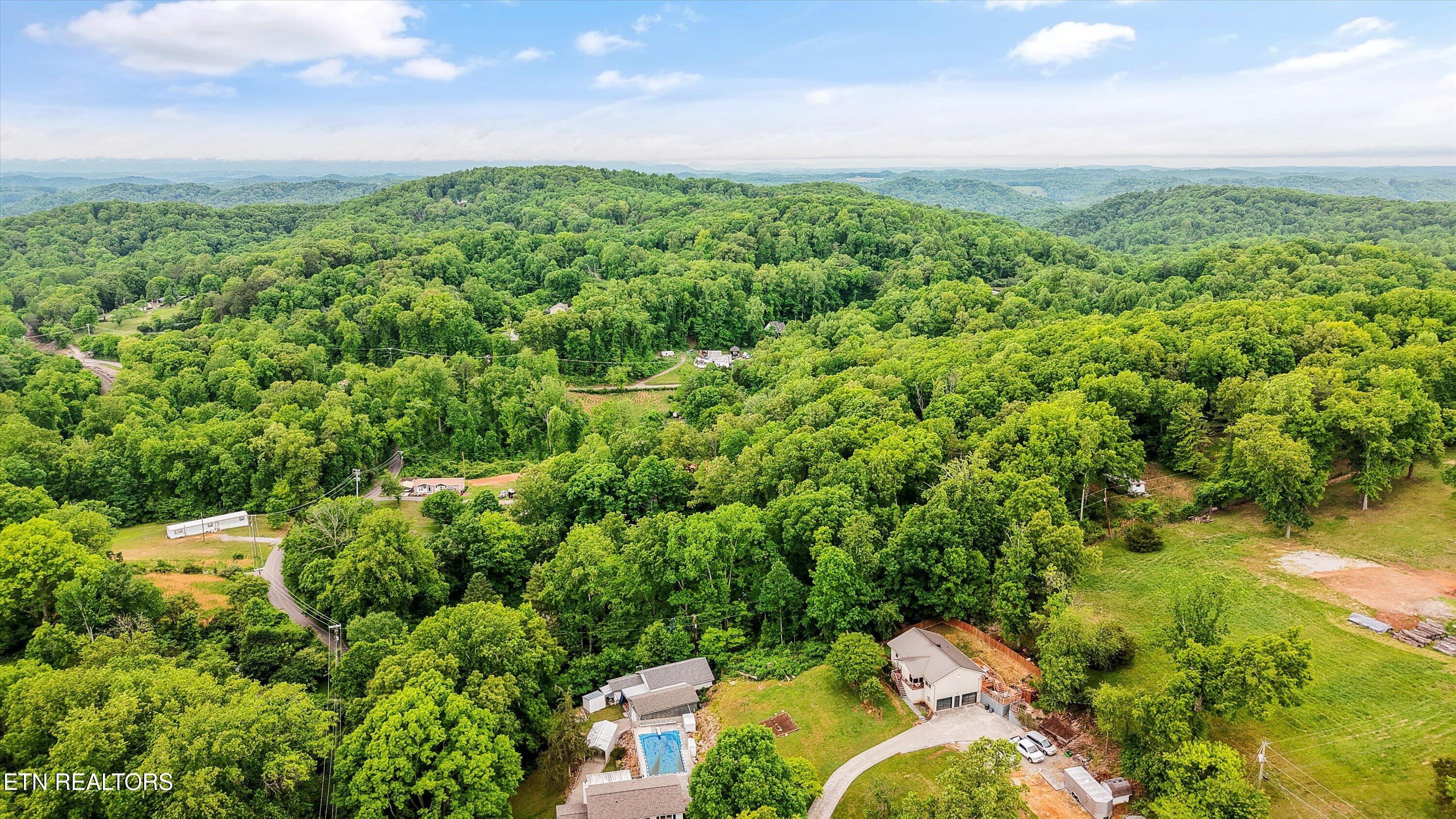 8360 Brickyard Road Powell TN 37849