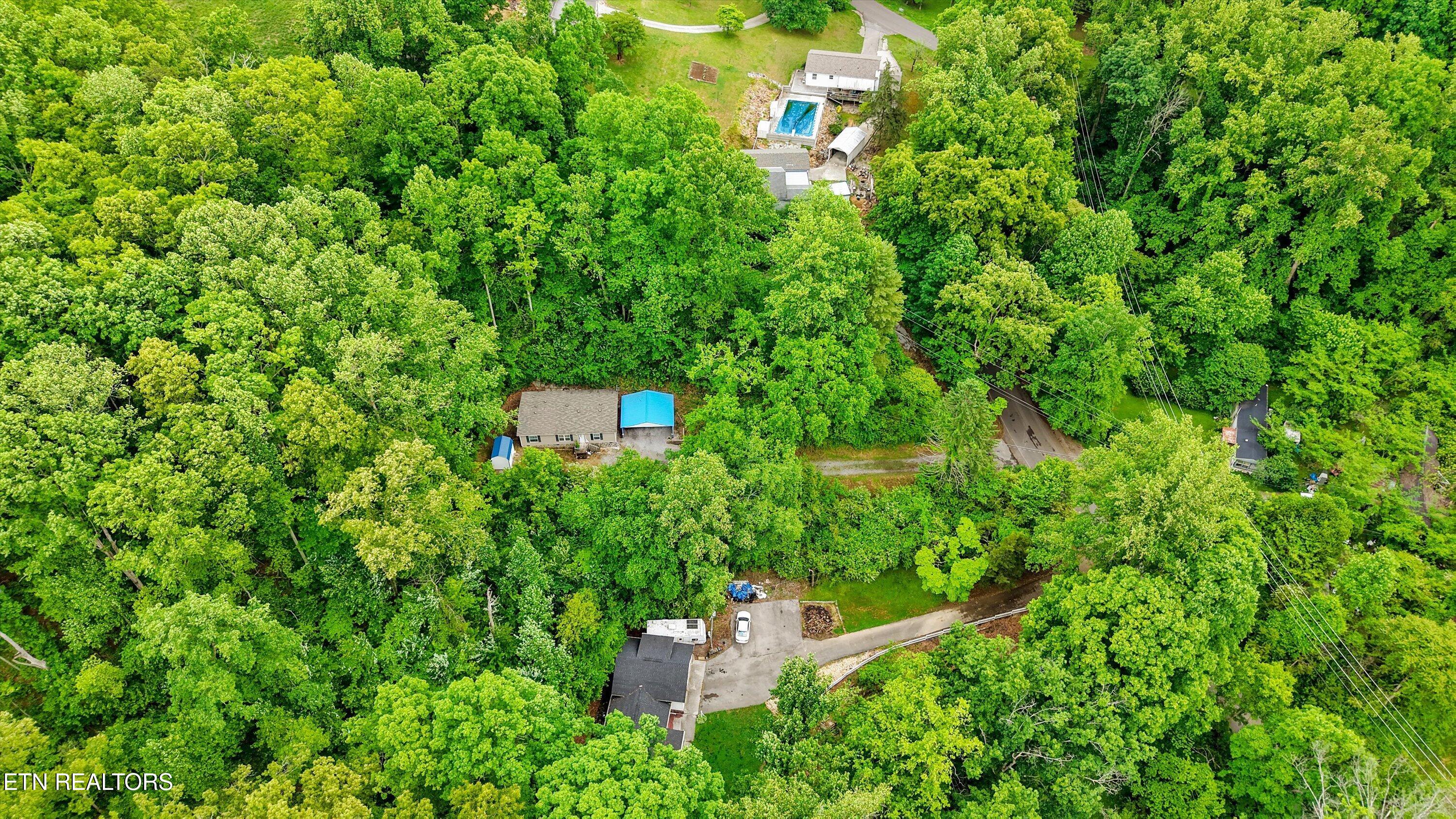 8360 Brickyard Road Powell TN 37849