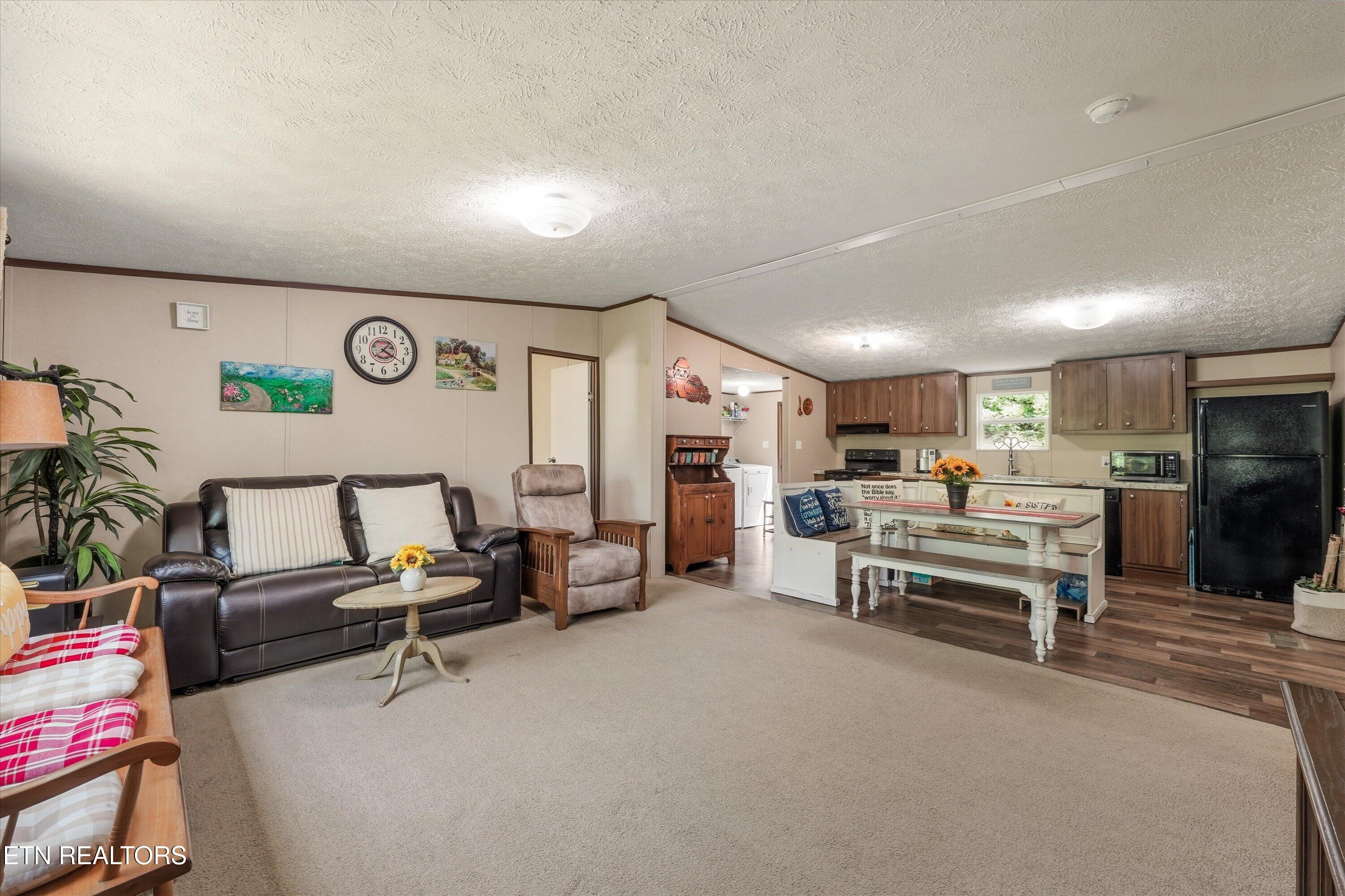 8360 Brickyard Road Powell TN 37849