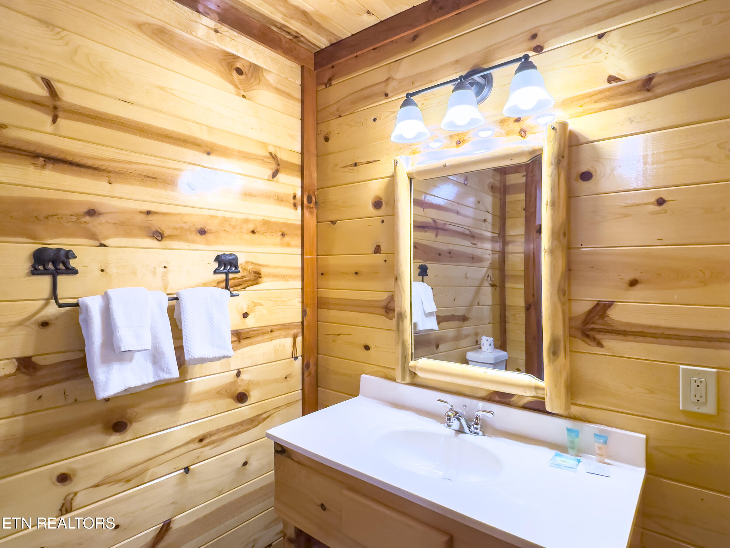 2316 Boulder Way Sevierville TN 37862