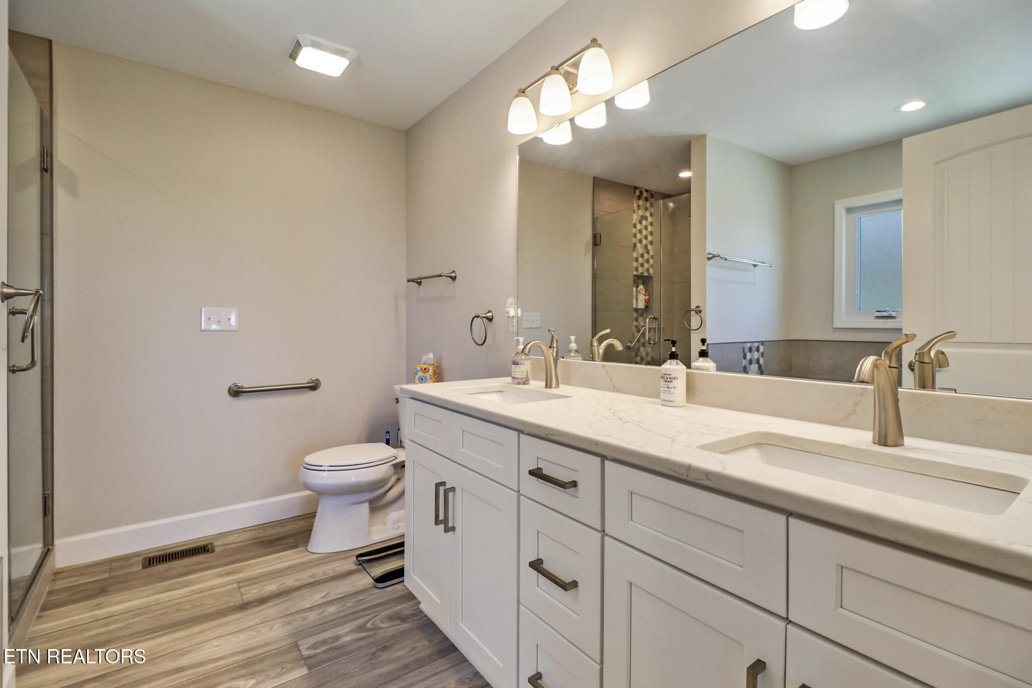 38 Markham Terrace Crossville TN 38558