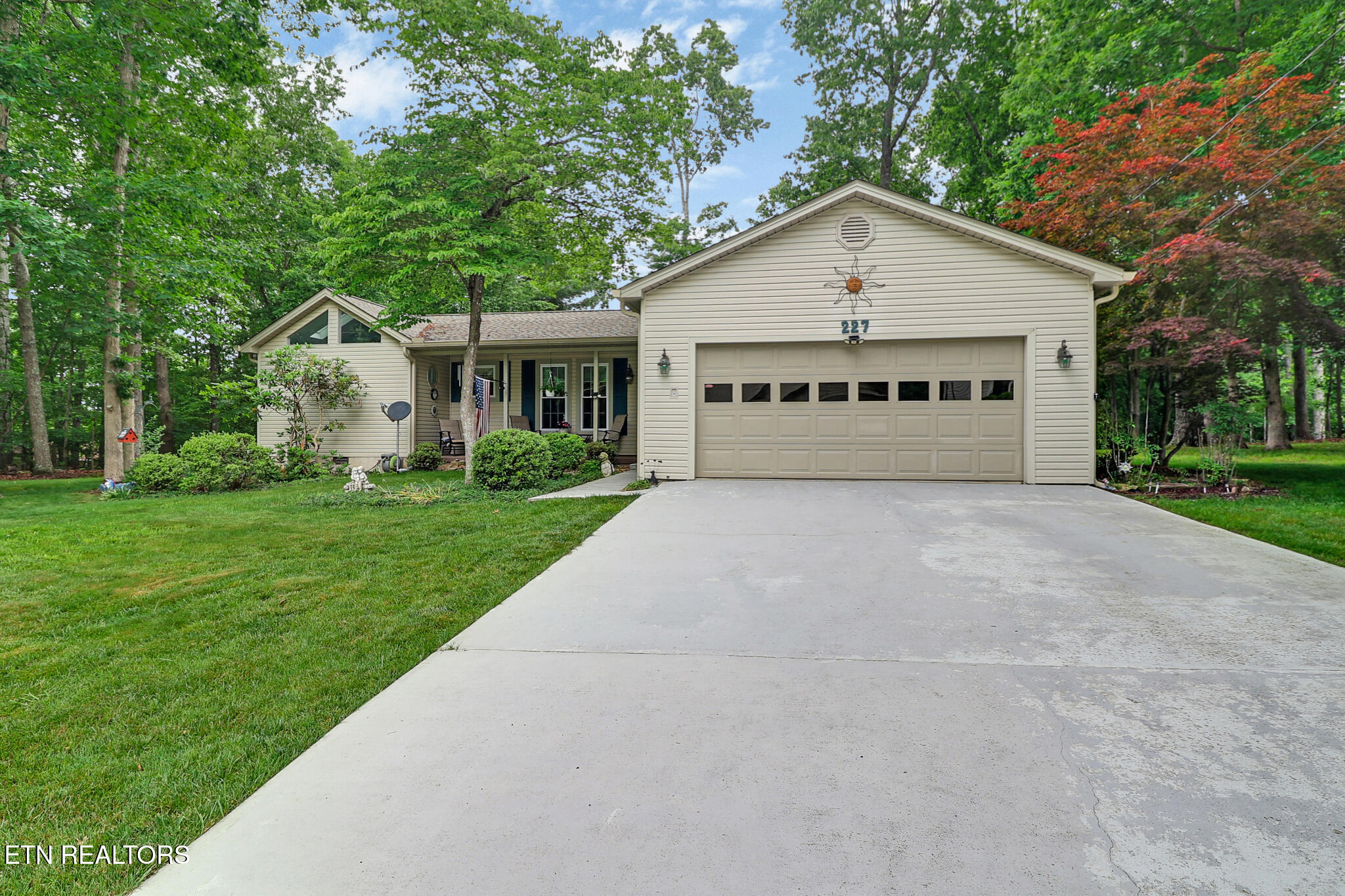 227 Lakeview Drive Crossville TN 38558