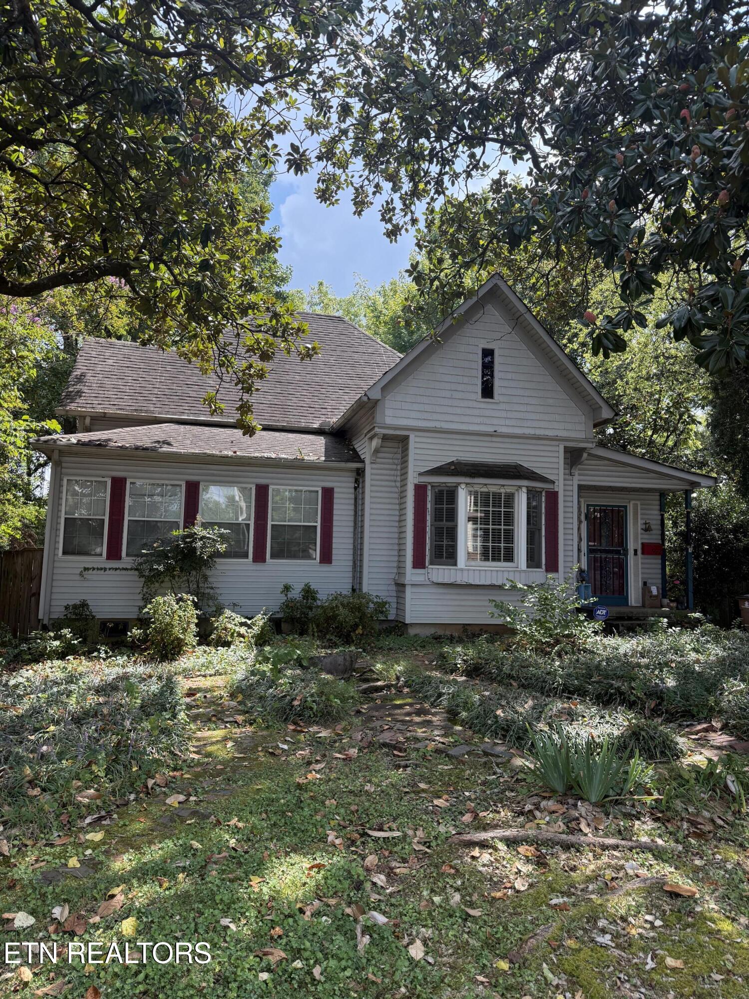 922 Chickamauga Avenue Knoxville TN 37917