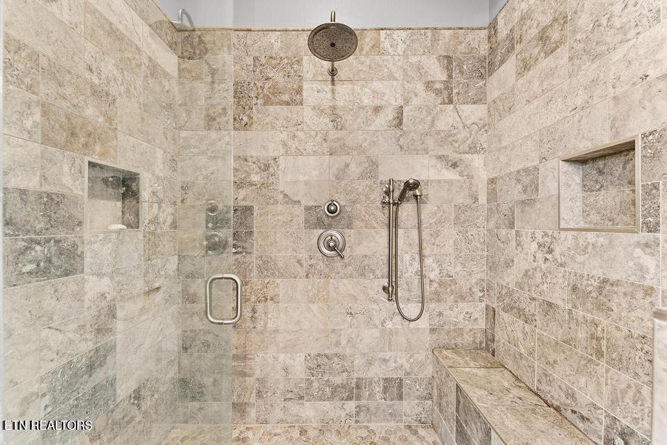 1730 Persimmon Ridge Loudon TN 37774