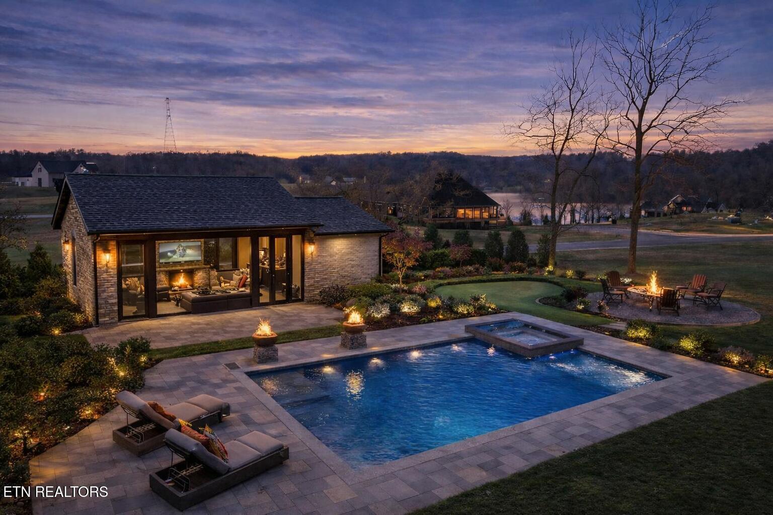 1730 Persimmon Ridge Loudon TN 37774