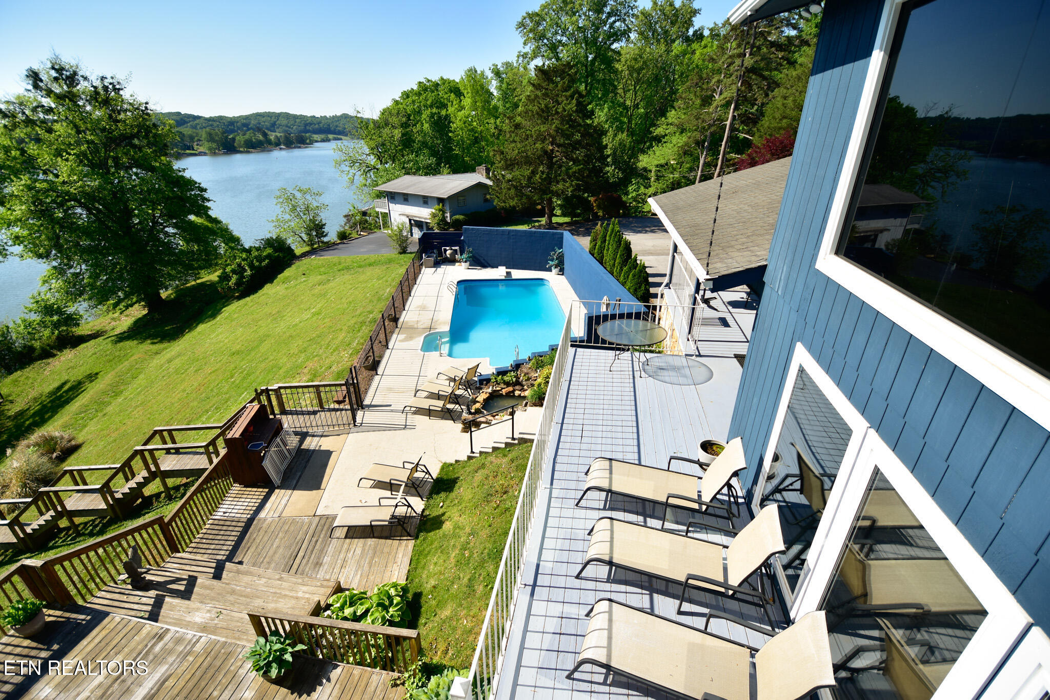 207 Lake Circle Harriman TN 37748