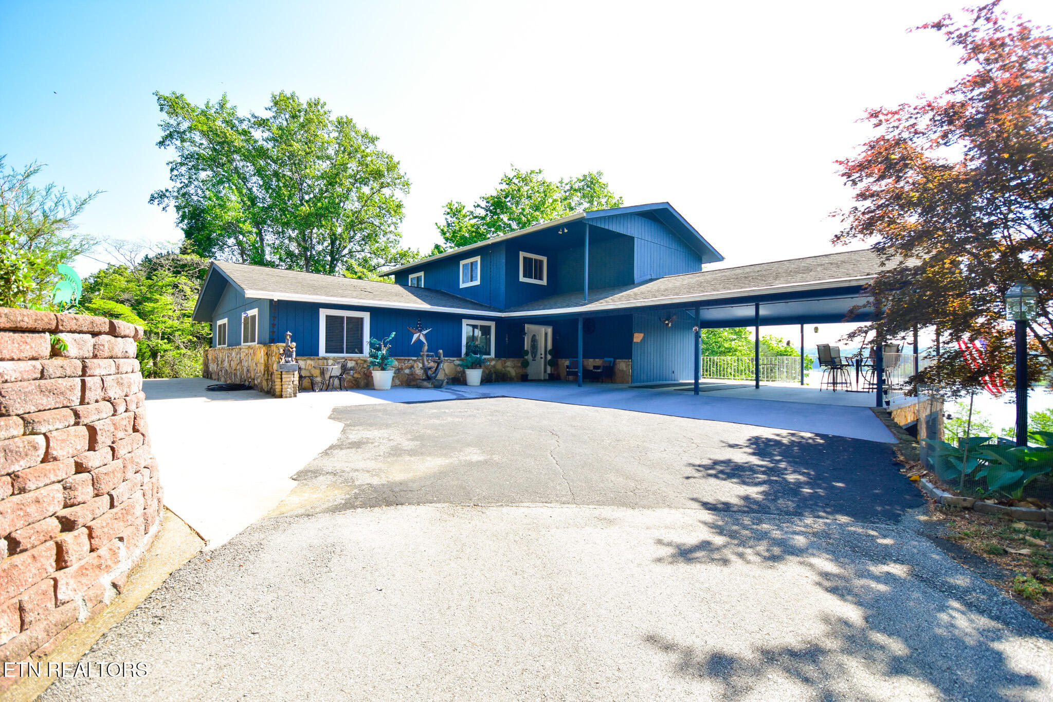 207 Lake Circle Harriman TN 37748