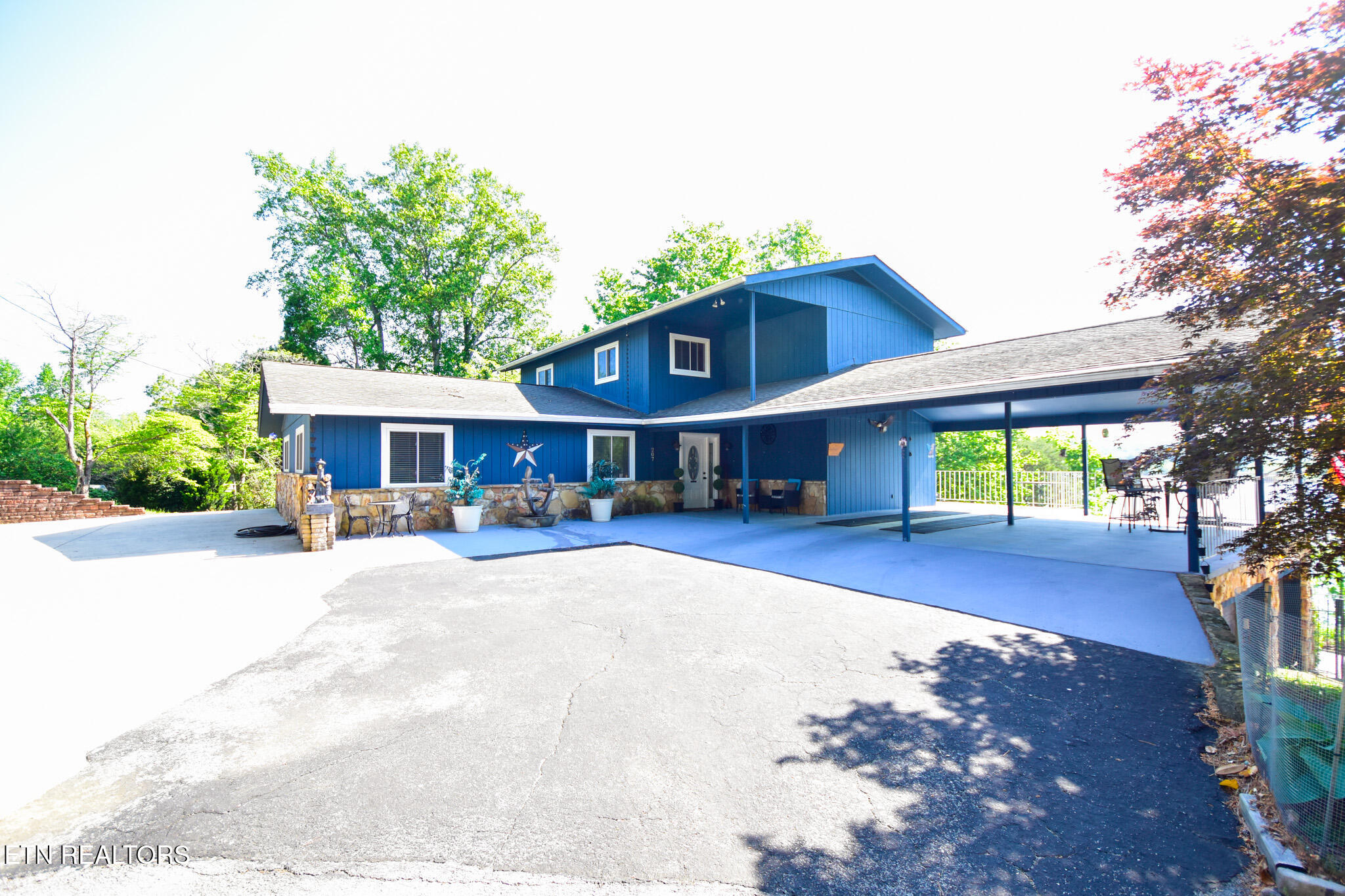 207 Lake Circle Harriman TN 37748
