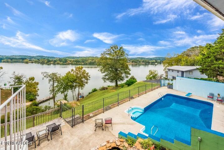 207 Lake Circle Harriman TN 37748