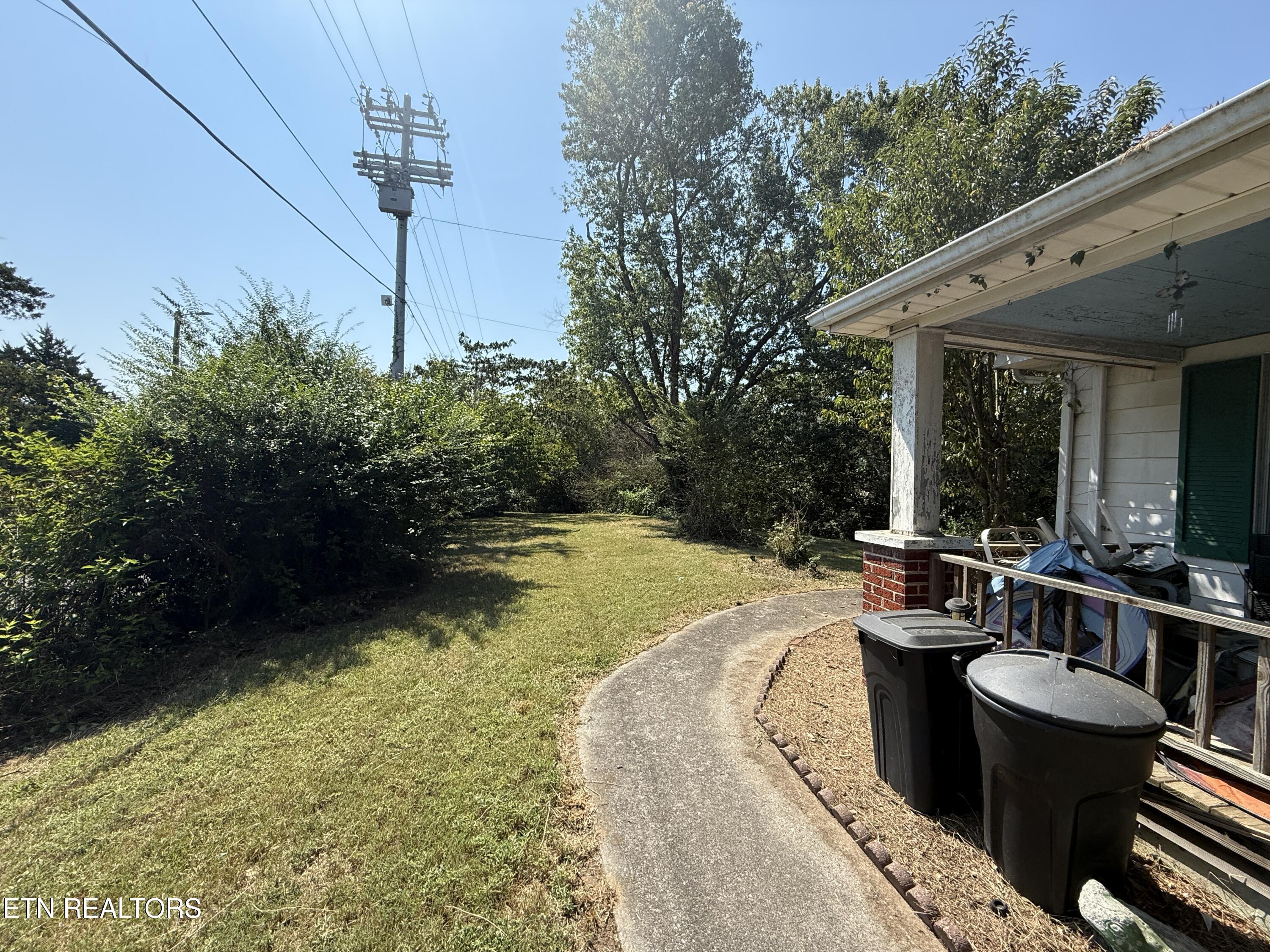 203 Hillcrest Avenue Rocky Top TN 37769
