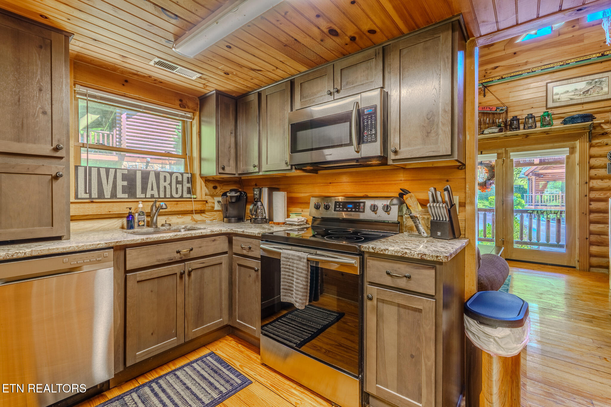 3127 Smoky Ridge Way Sevierville TN 37862
