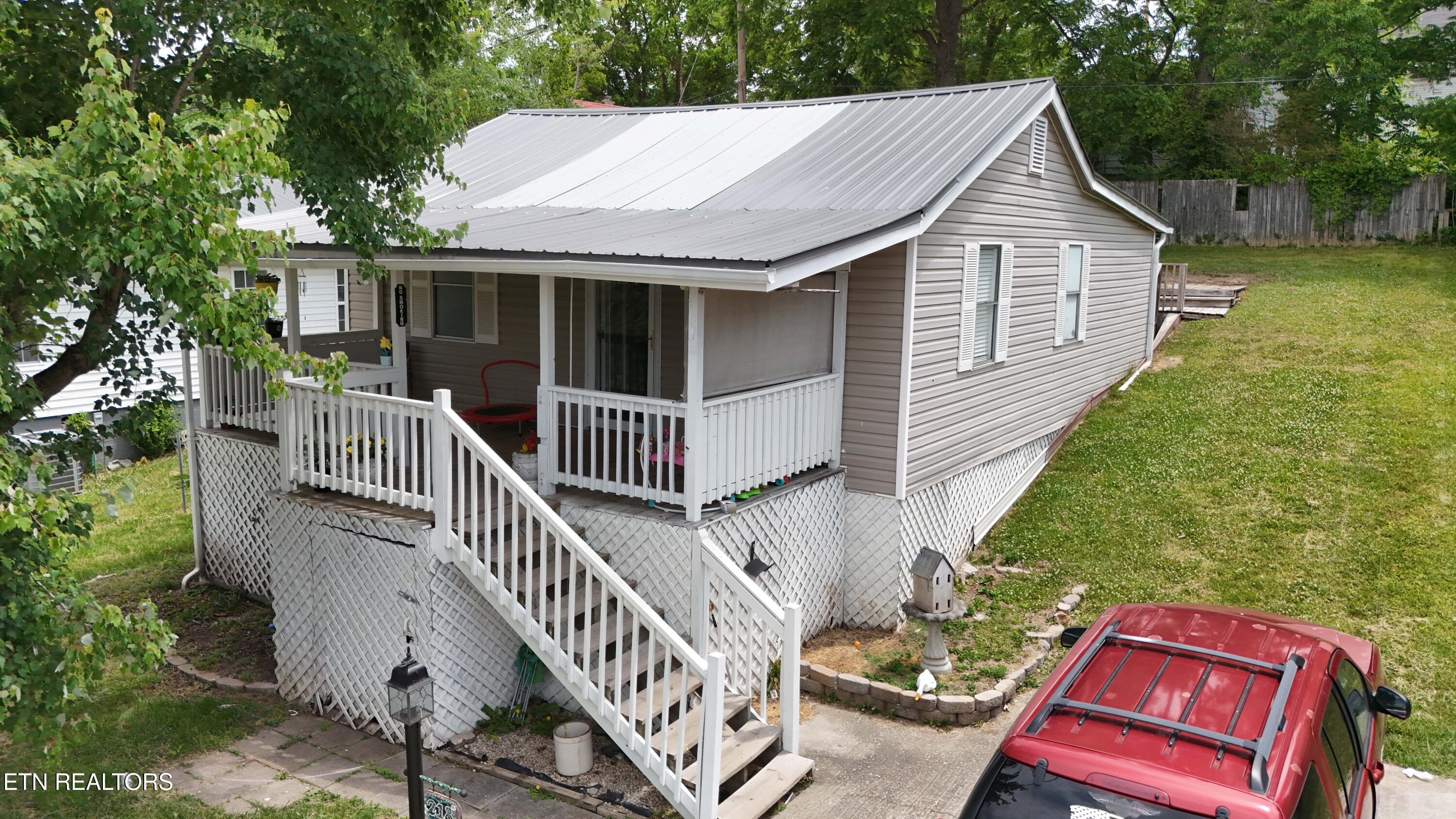 218 N Cross Street Oneida TN 37841