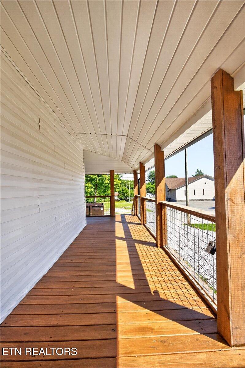709 E Ash Street Lafollette TN 37766