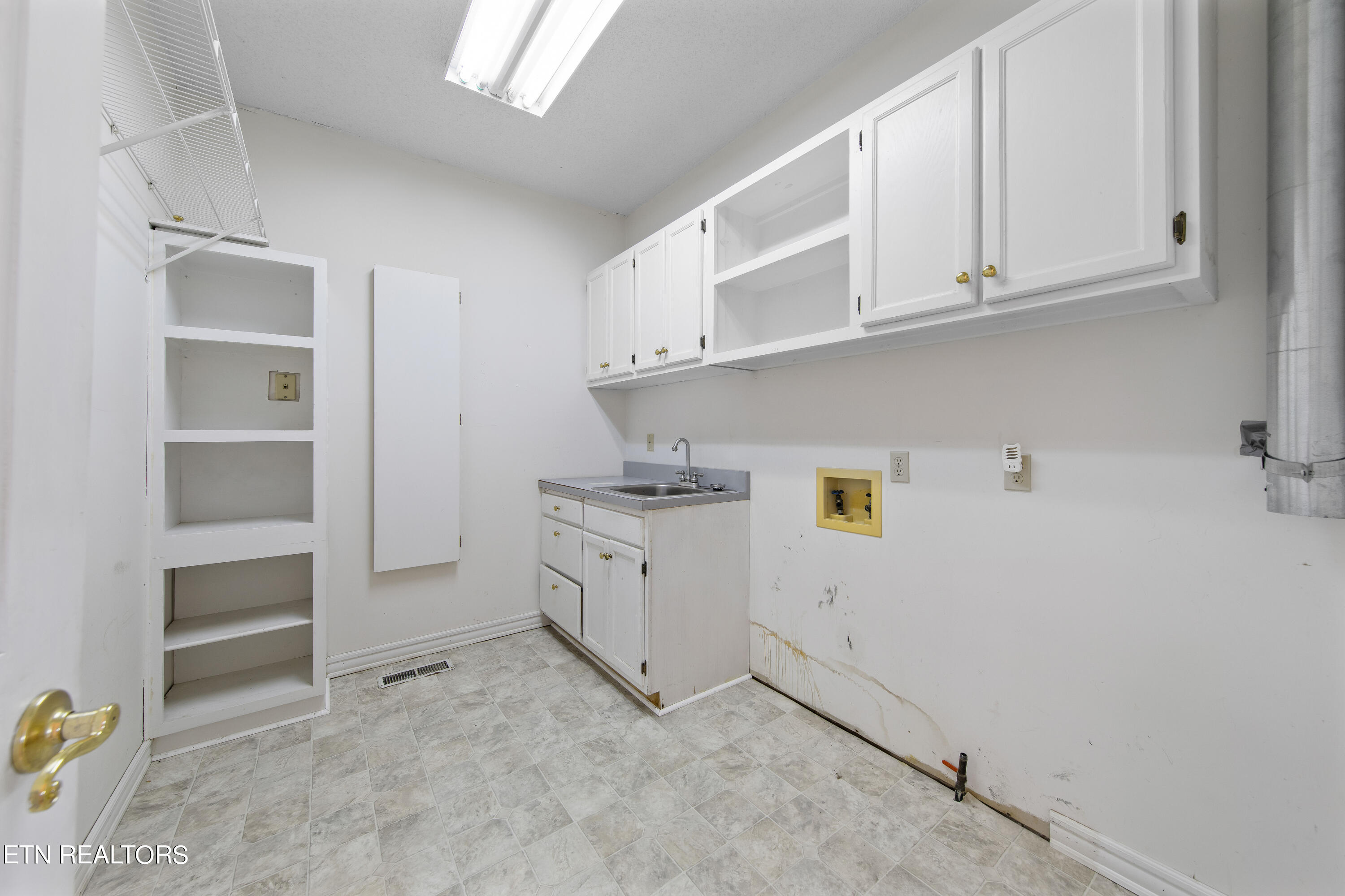 198 Elk Lake Lane Jacksboro TN 37757