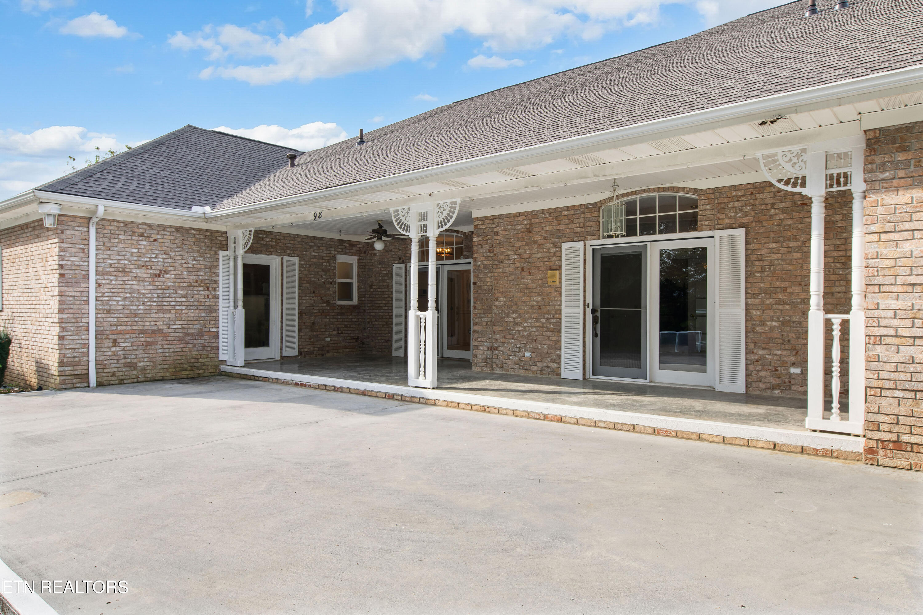 198 Elk Lake Lane Jacksboro TN 37757