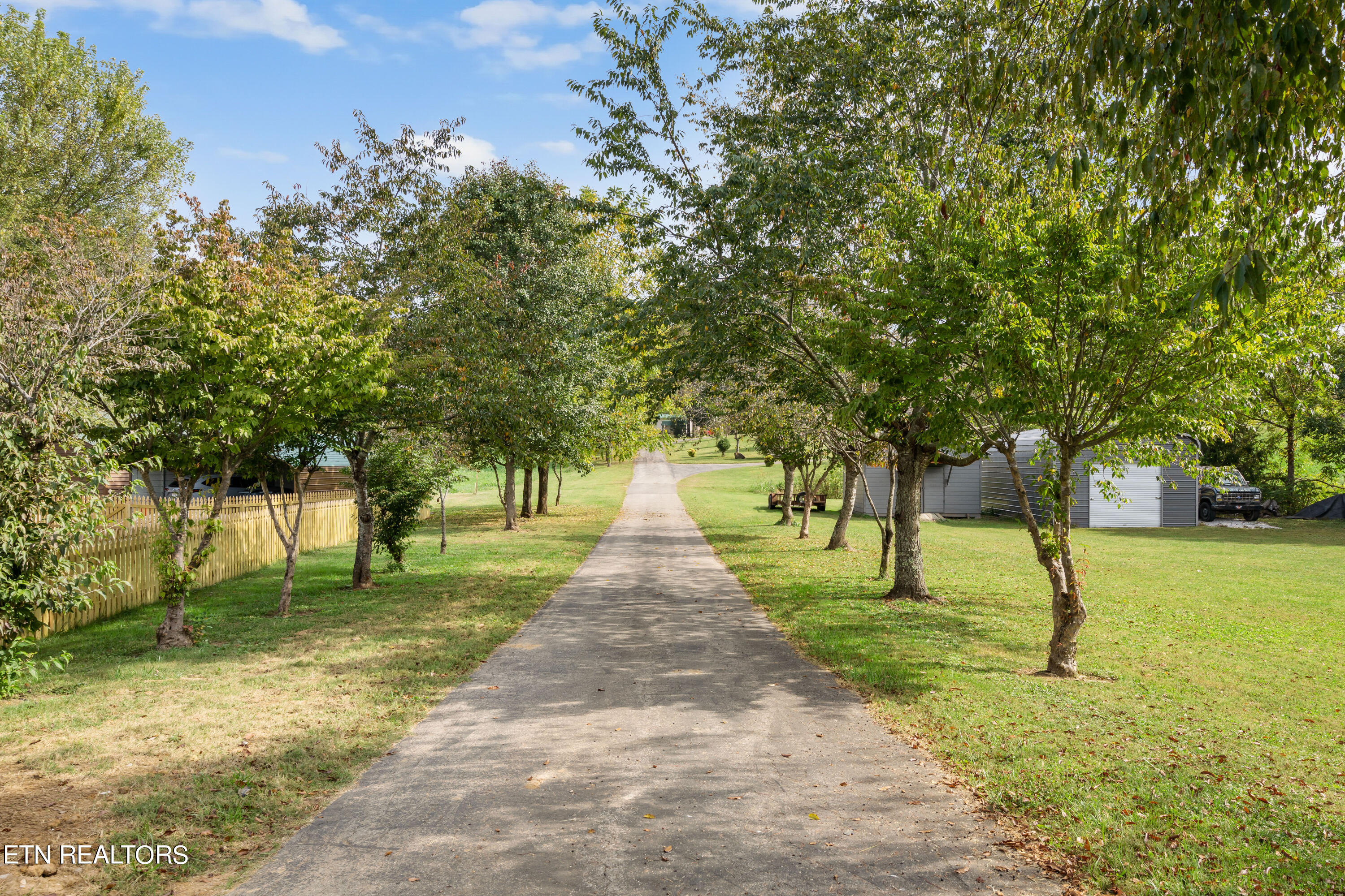 198 Elk Lake Lane Jacksboro TN 37757