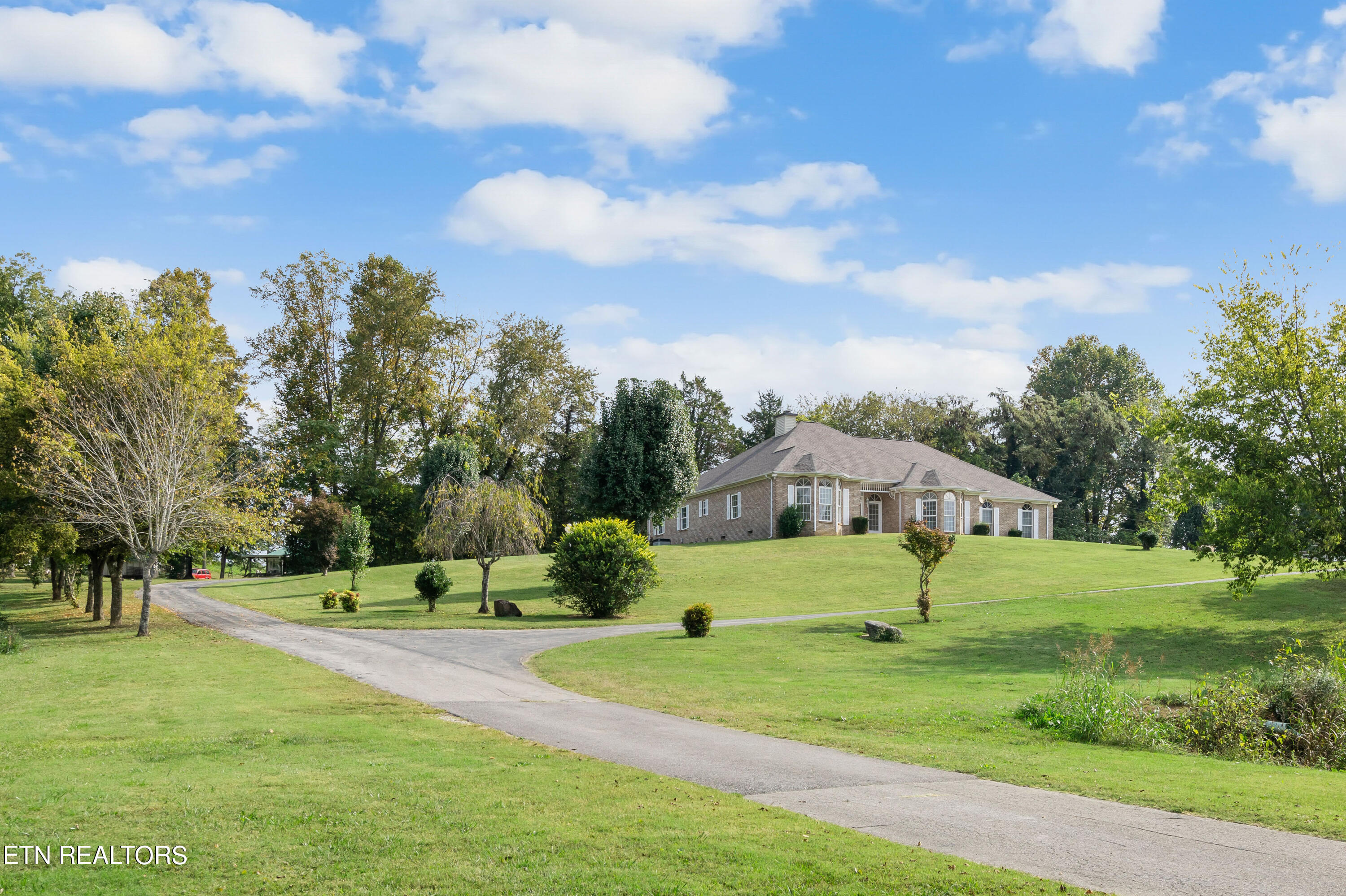 198 Elk Lake Lane Jacksboro TN 37757