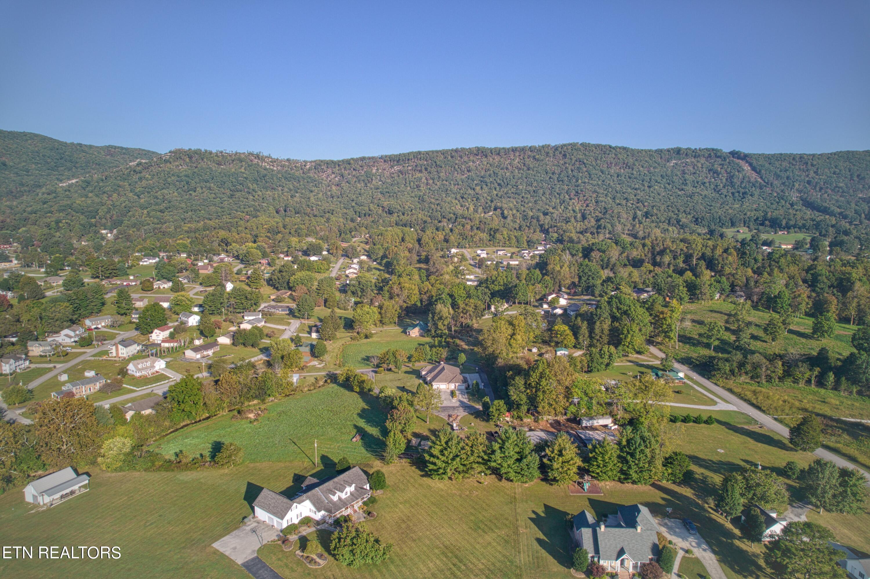198 Elk Lake Lane Jacksboro TN 37757