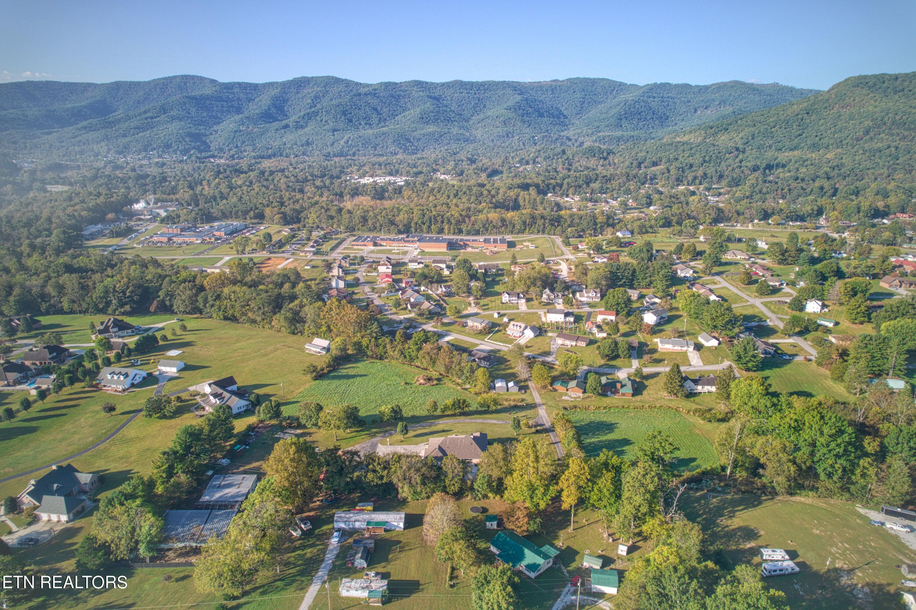 198 Elk Lake Lane Jacksboro TN 37757