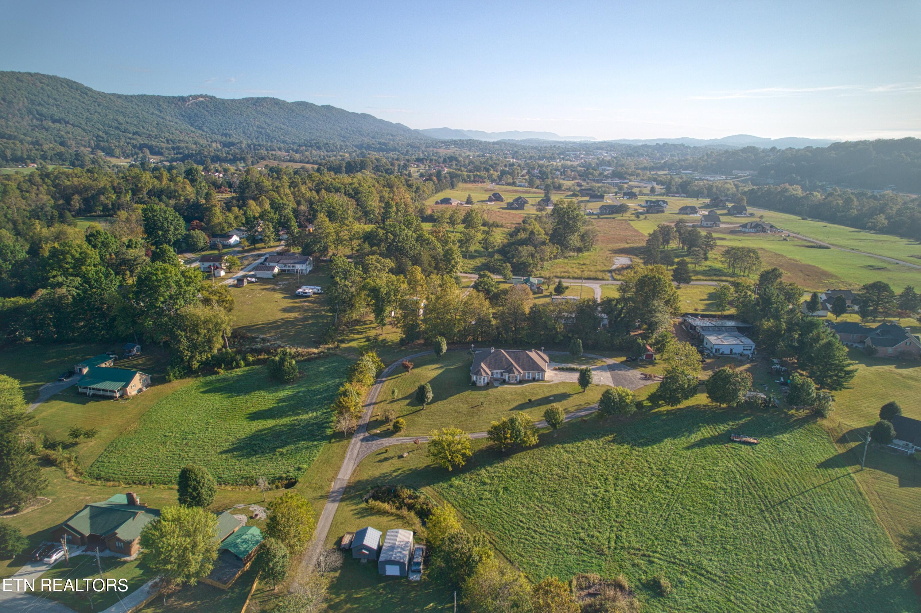 198 Elk Lake Lane Jacksboro TN 37757
