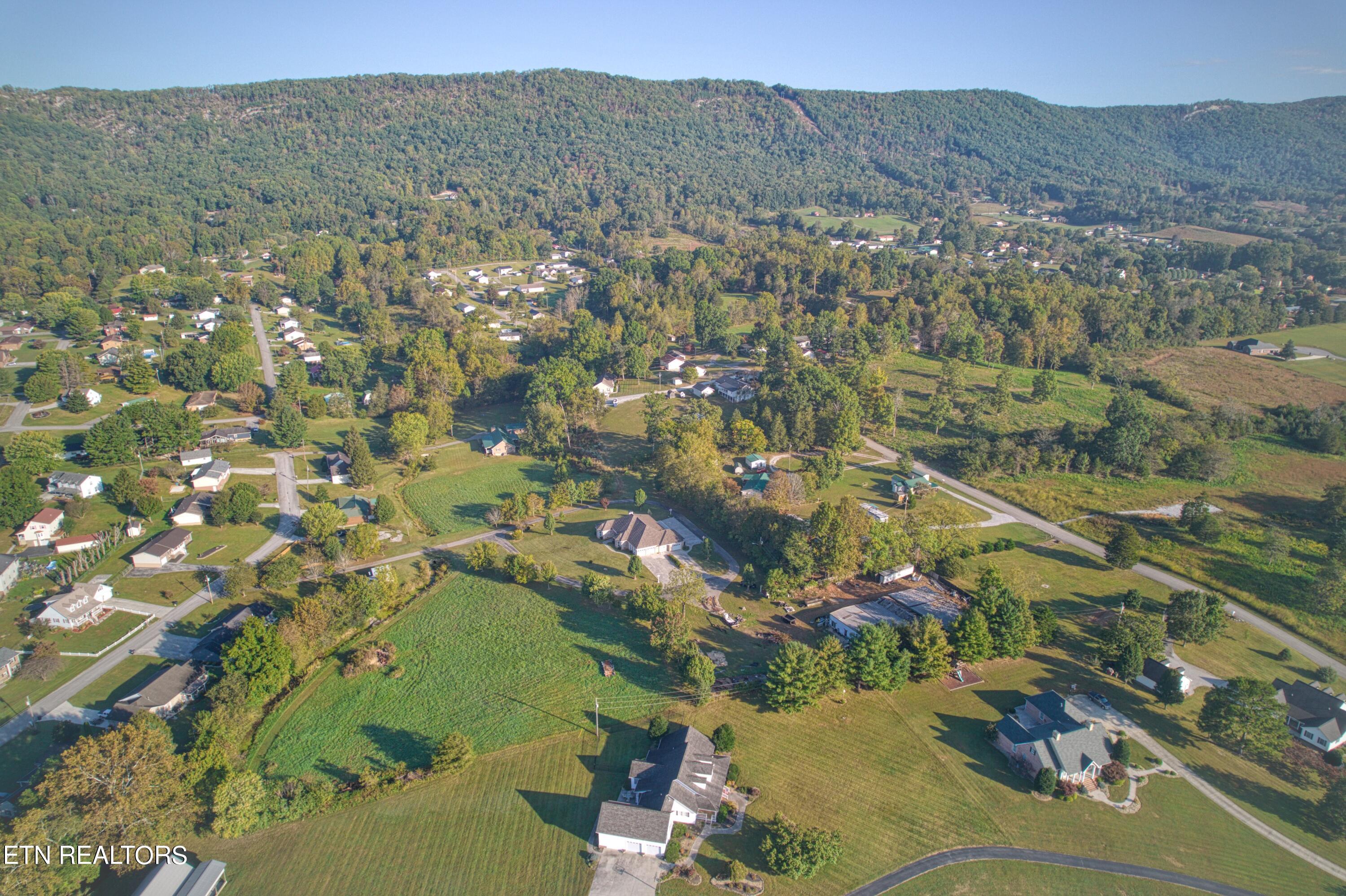 198 Elk Lake Lane Jacksboro TN 37757