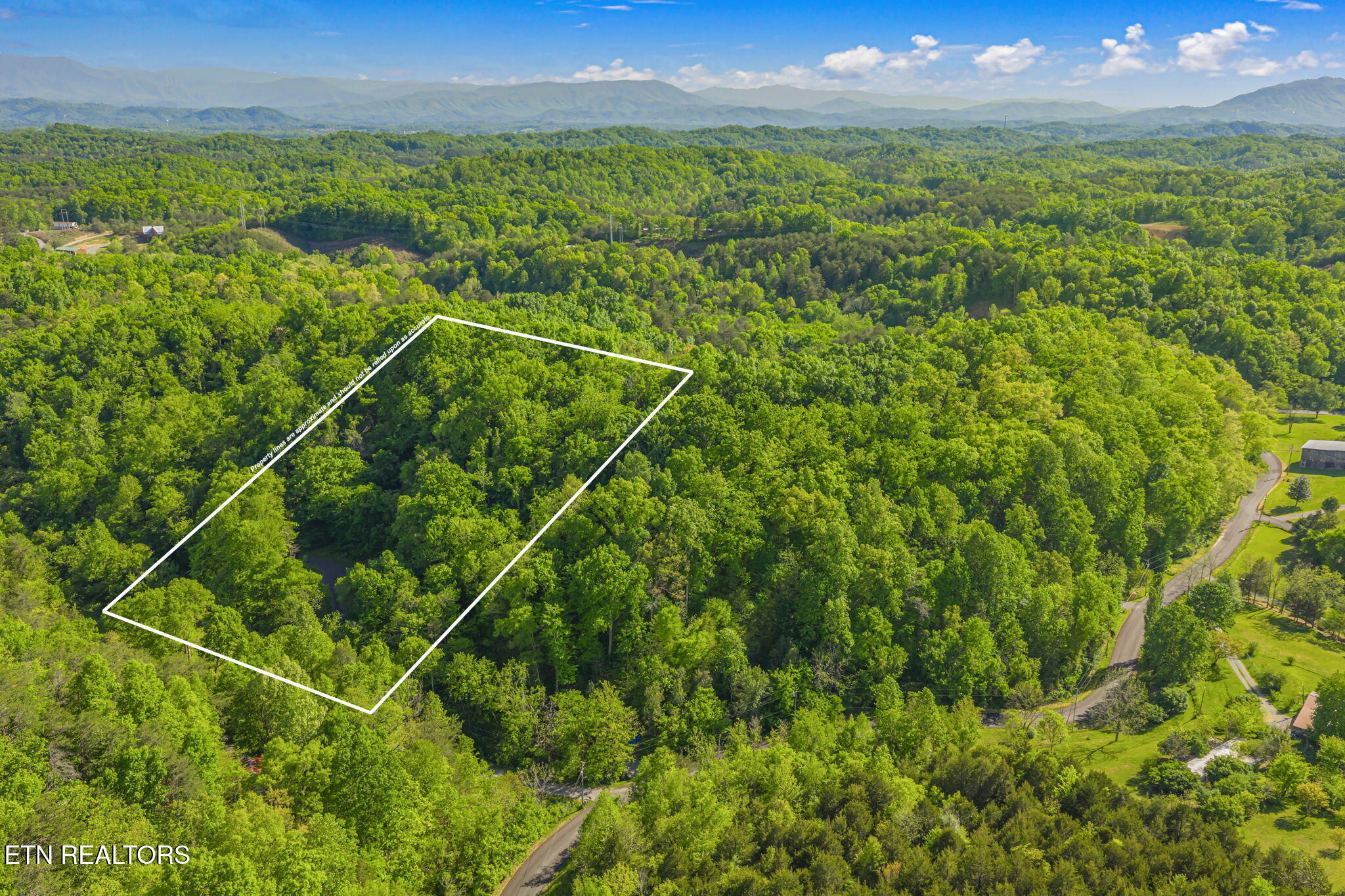 1111 Rocky Top Ridge Way Sevierville TN 37876