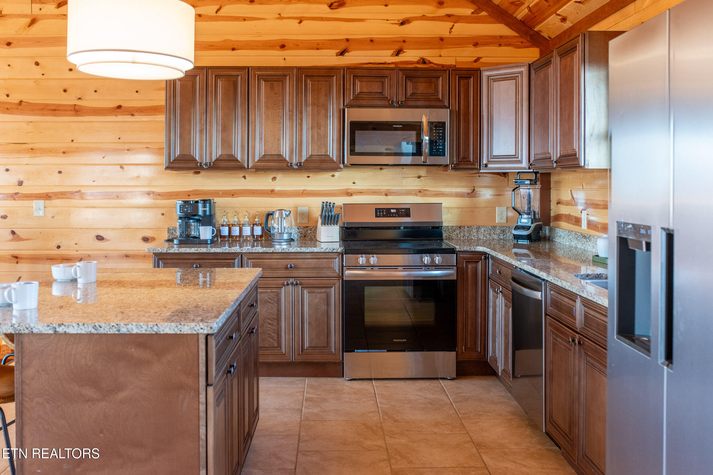 2445 Mountain Ridge Way Sevierville TN 37862