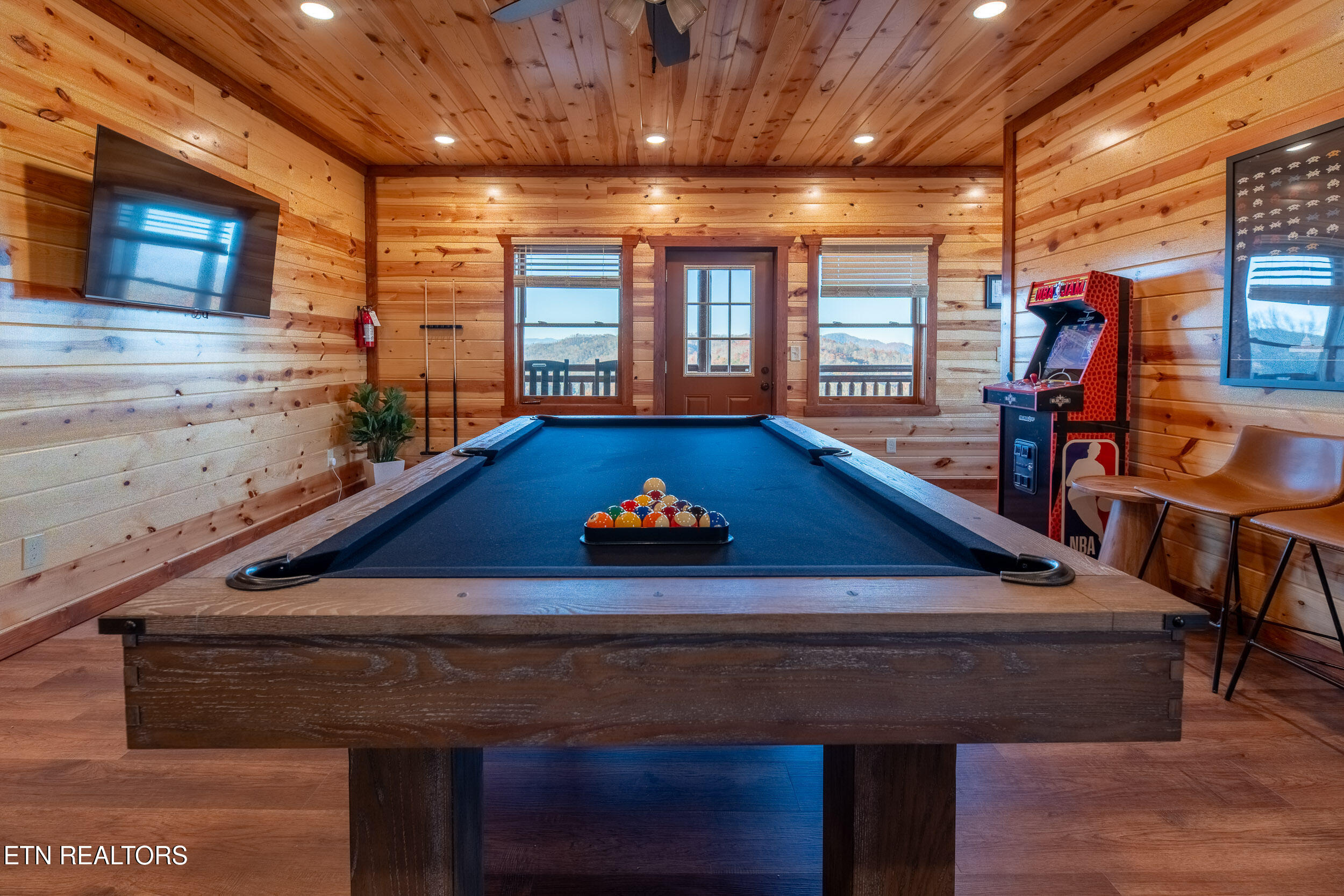 2445 Mountain Ridge Way Sevierville TN 37862