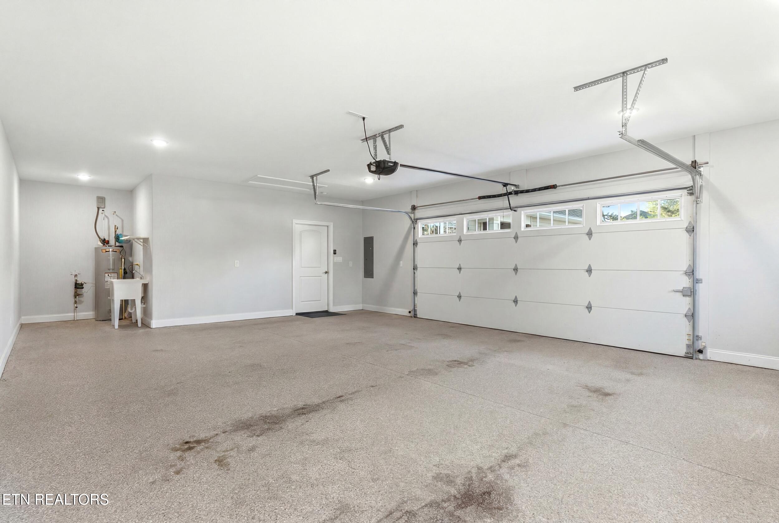 192 Amohi Way Loudon TN 37774