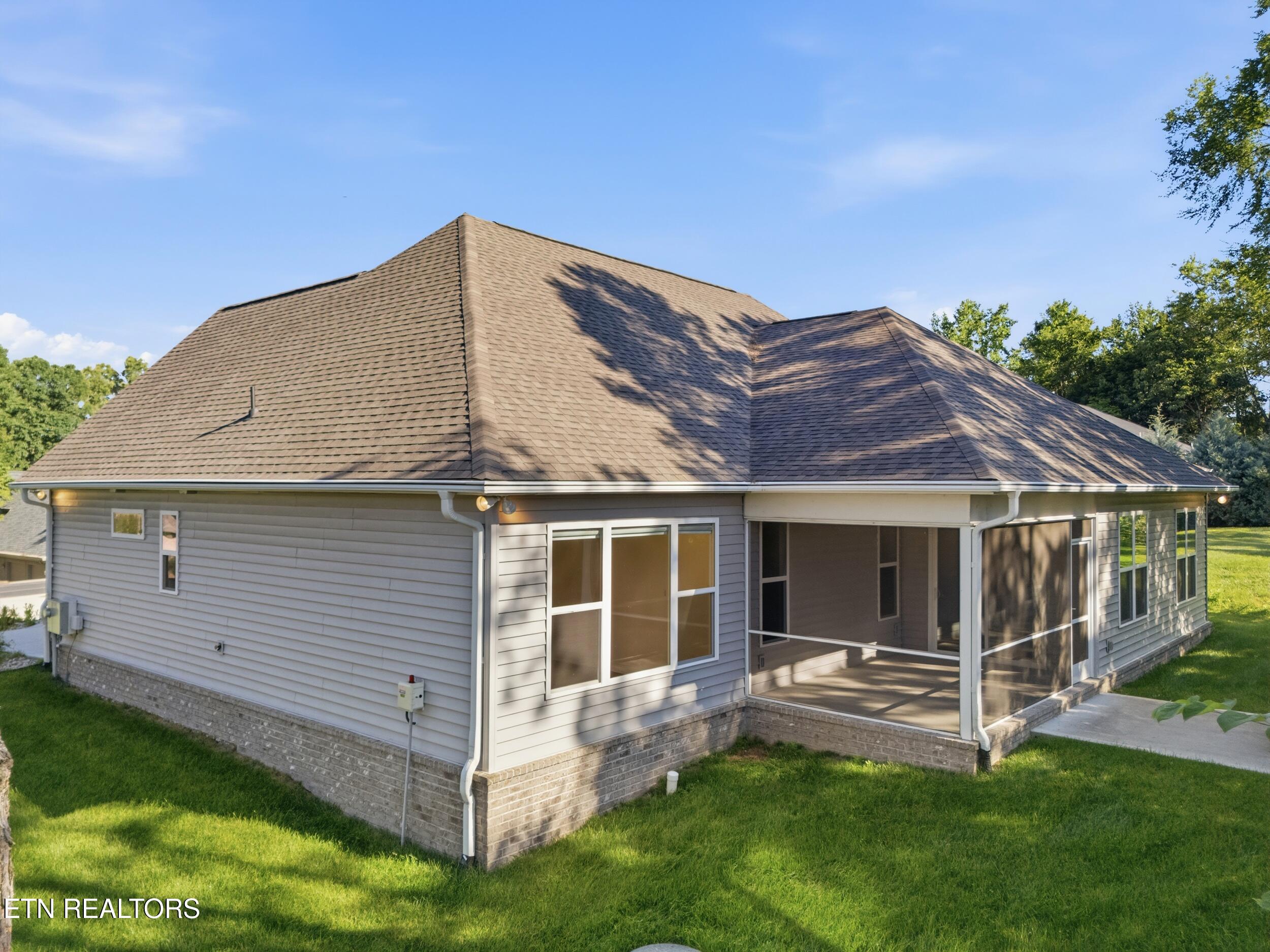 192 Amohi Way Loudon TN 37774