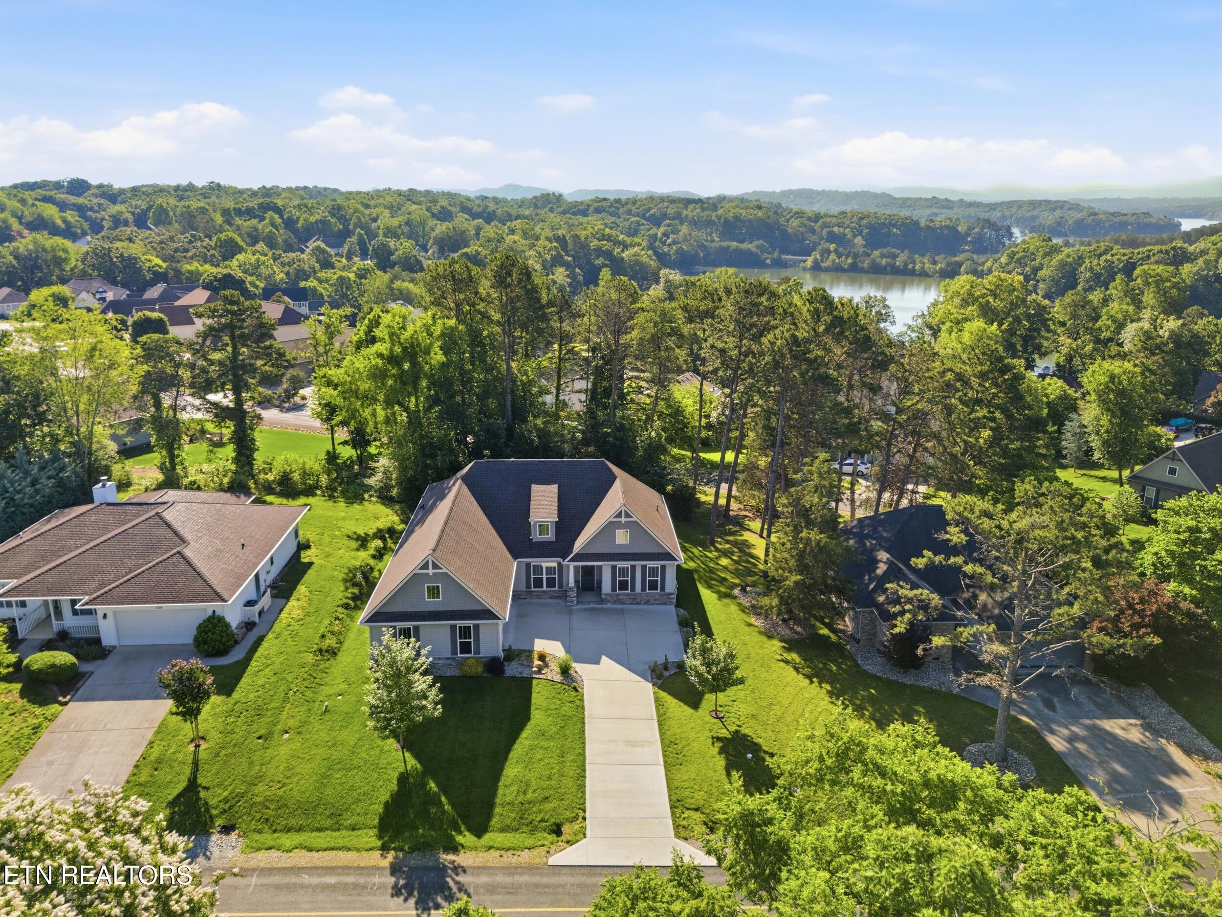 192 Amohi Way Loudon TN 37774