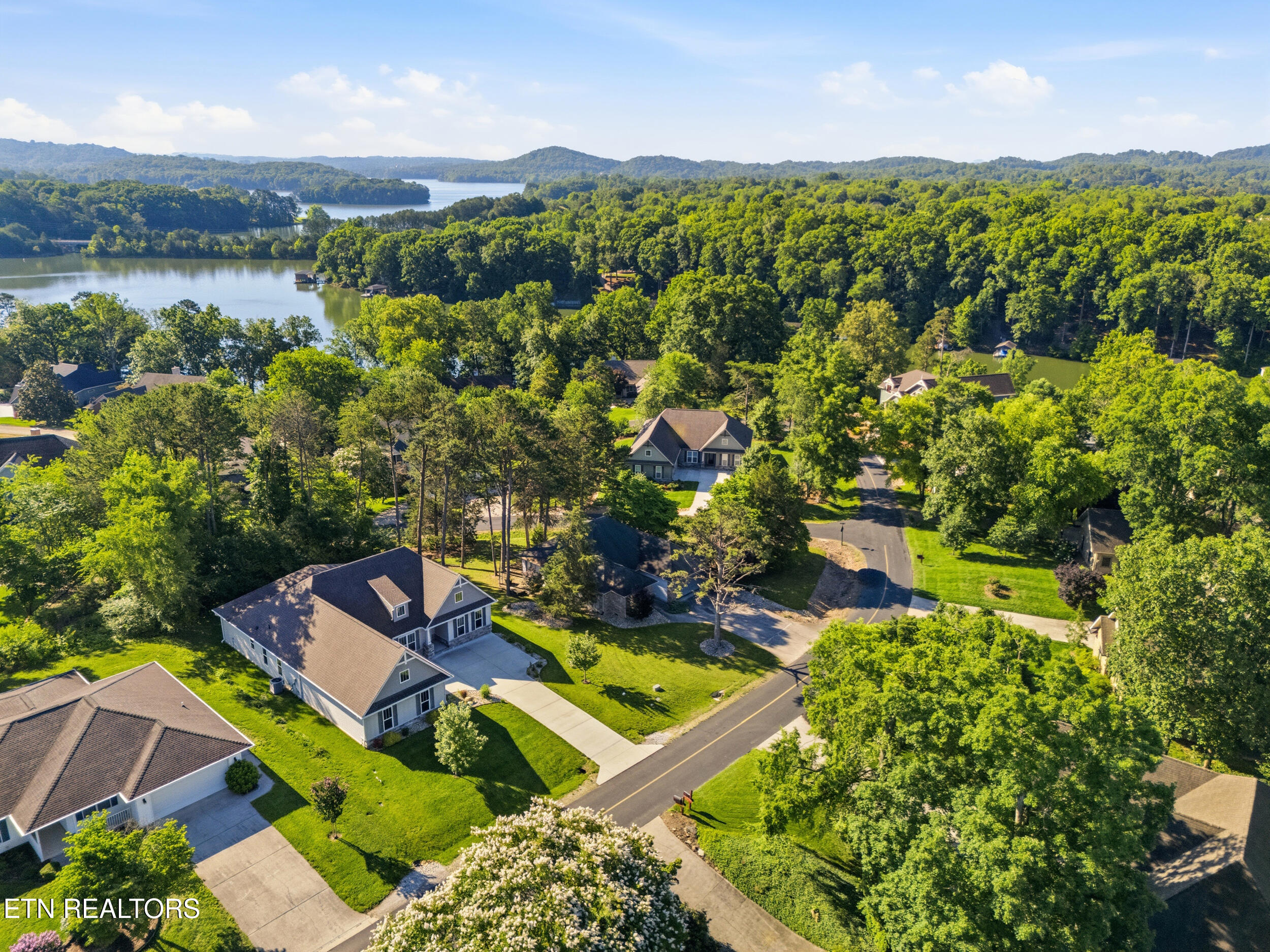 192 Amohi Way Loudon TN 37774