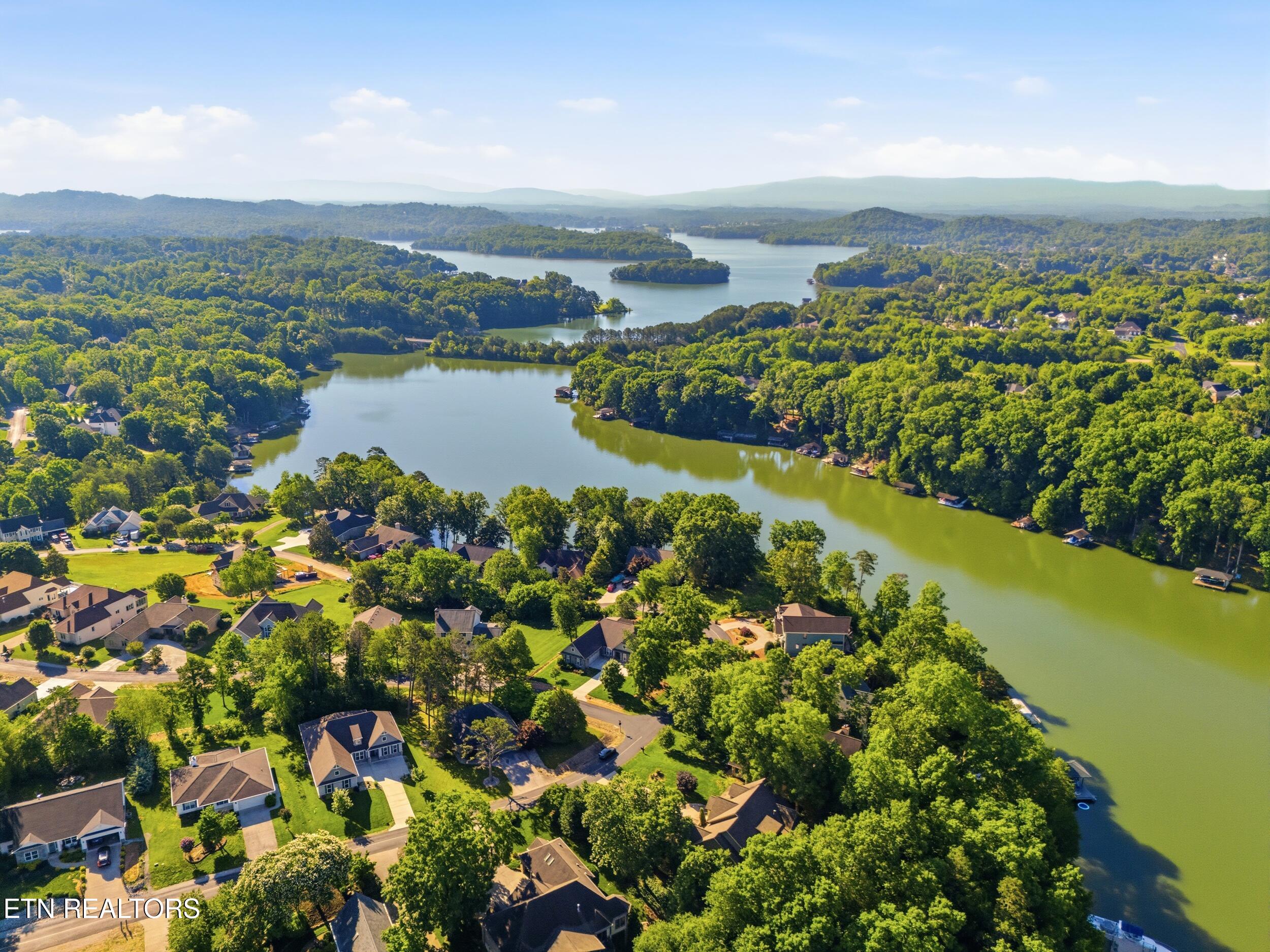192 Amohi Way Loudon TN 37774