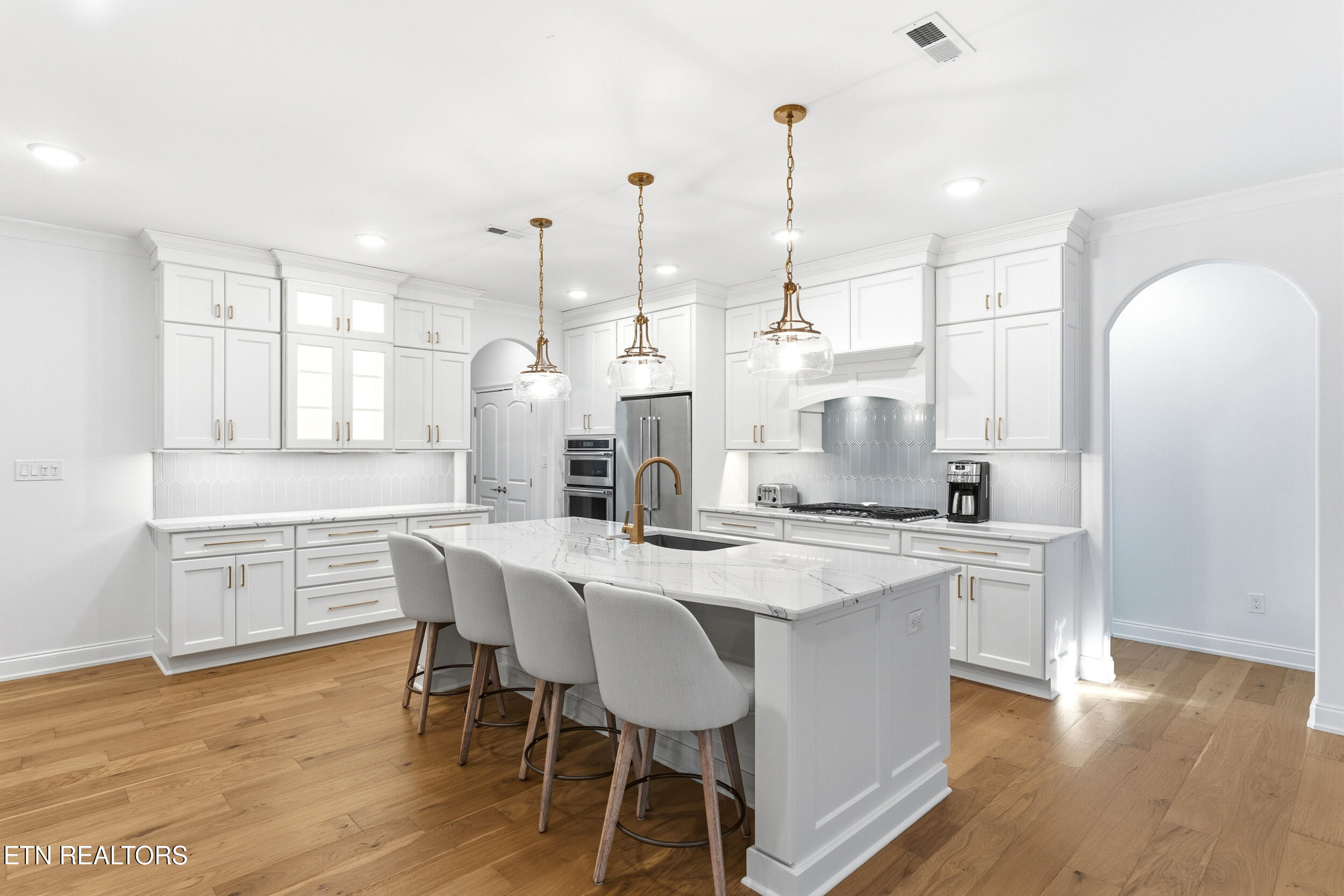 192 Amohi Way Loudon TN 37774