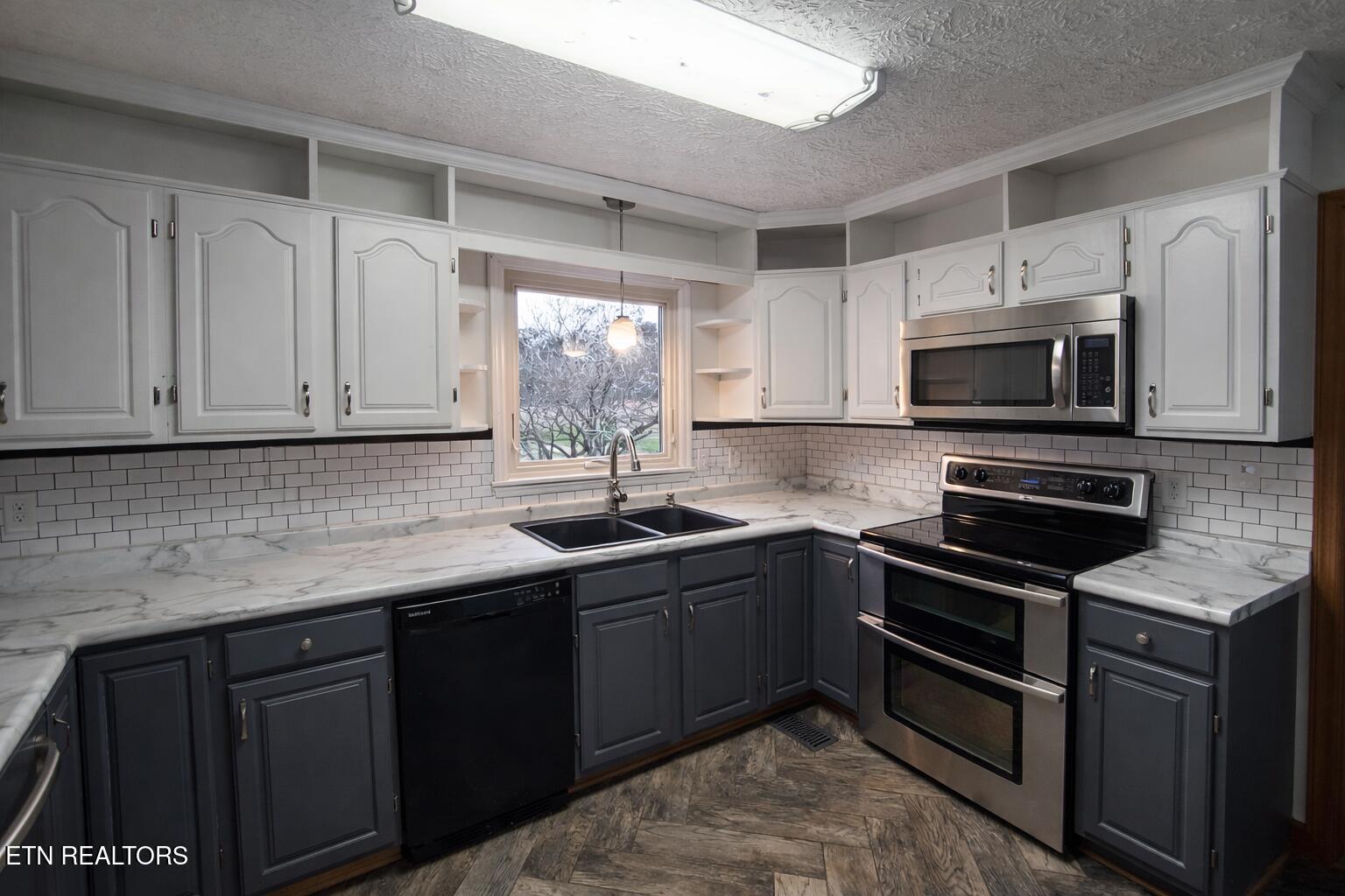 3929 Settlers Trail Kodak TN 37764