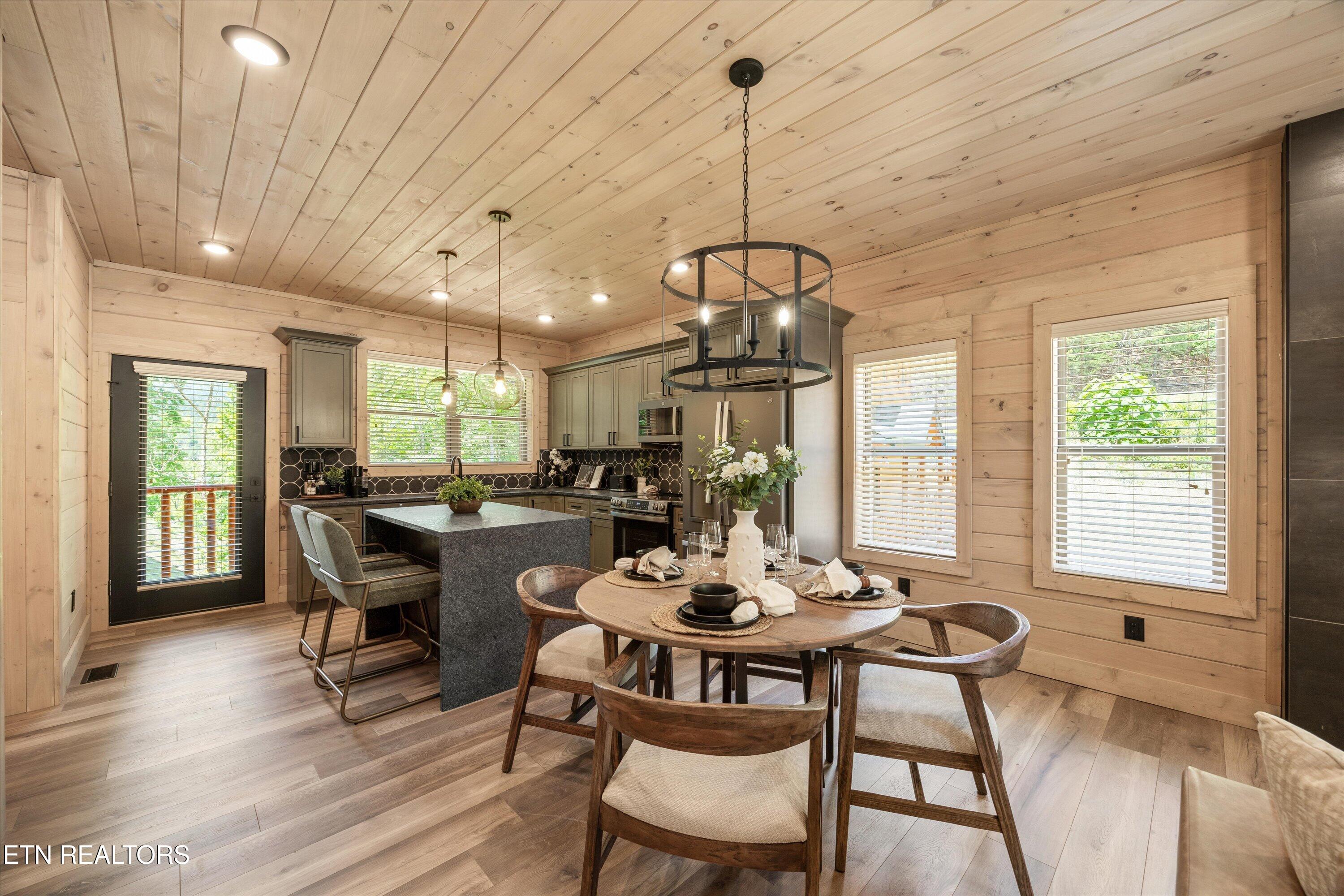 2108 Valley Creek Way Pigeon Forge TN 37862