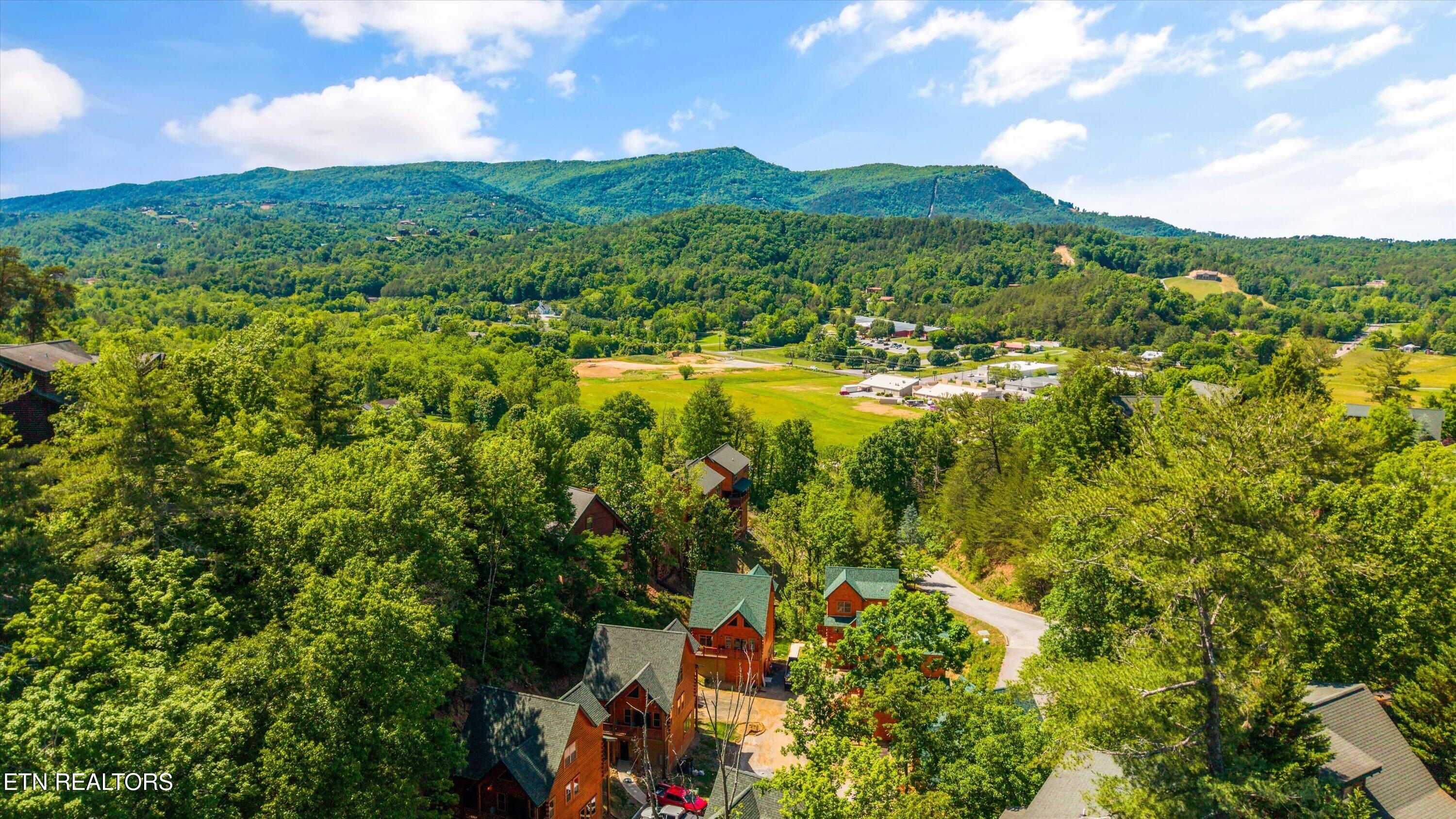 2108 Valley Creek Way Pigeon Forge TN 37862