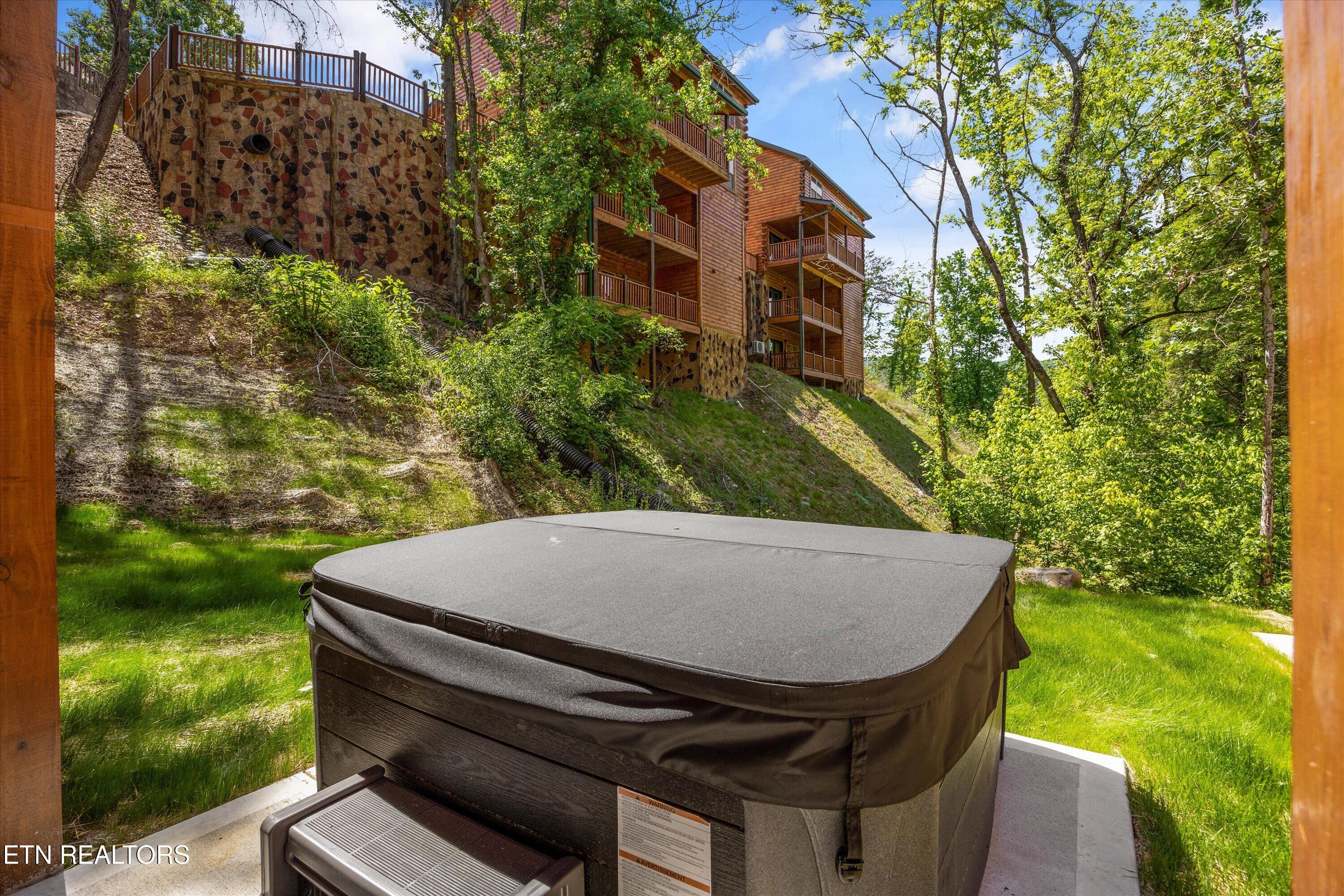 2108 Valley Creek Way Pigeon Forge TN 37862