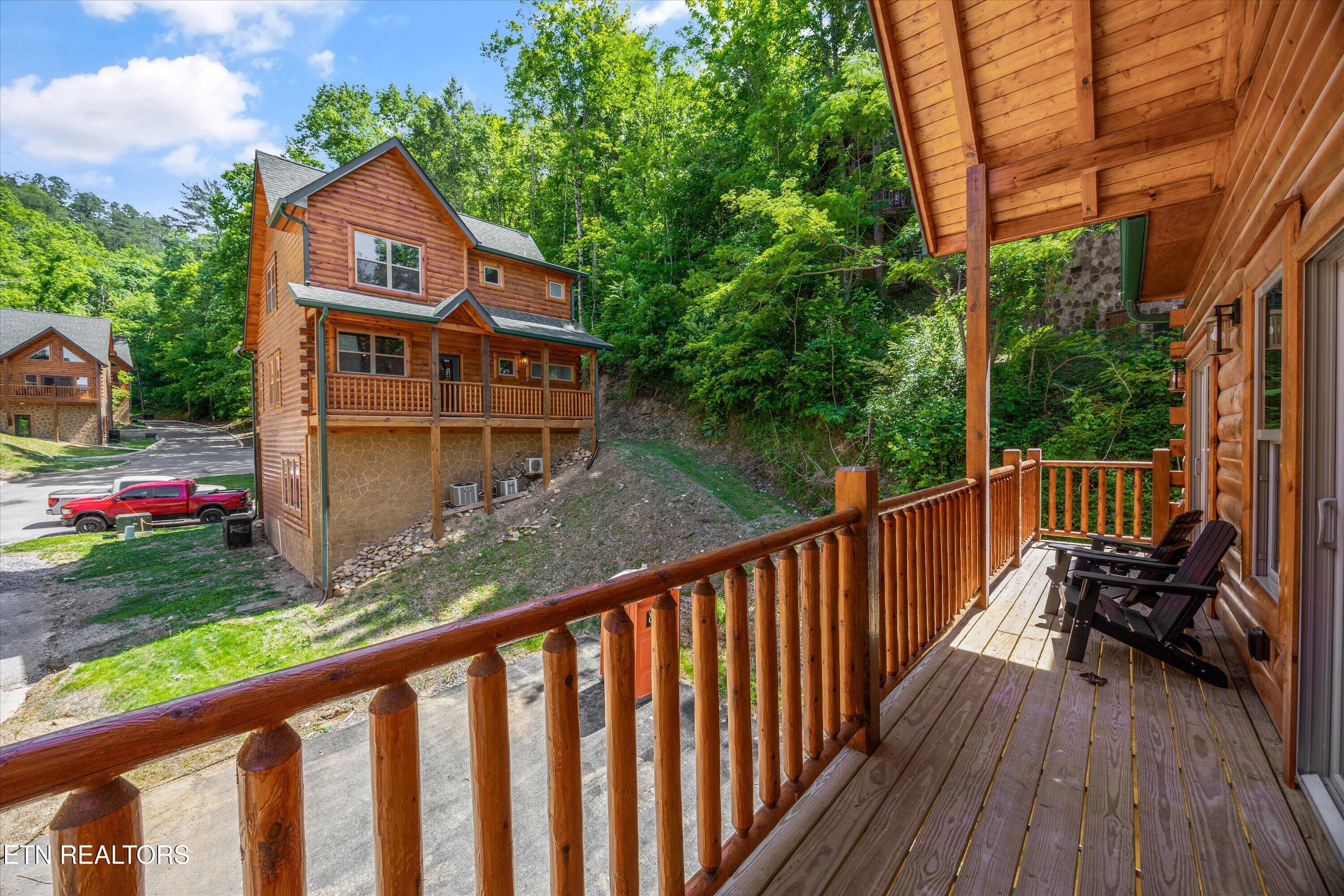 2108 Valley Creek Way Pigeon Forge TN 37862