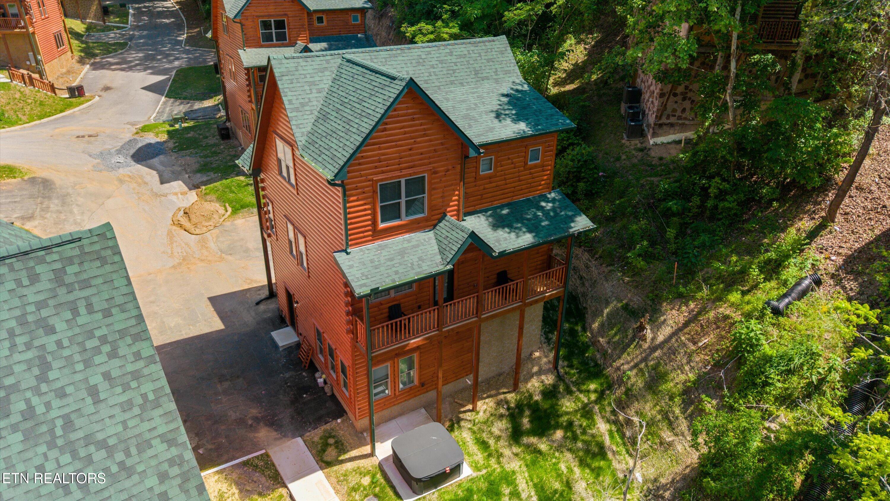 2108 Valley Creek Way Pigeon Forge TN 37862
