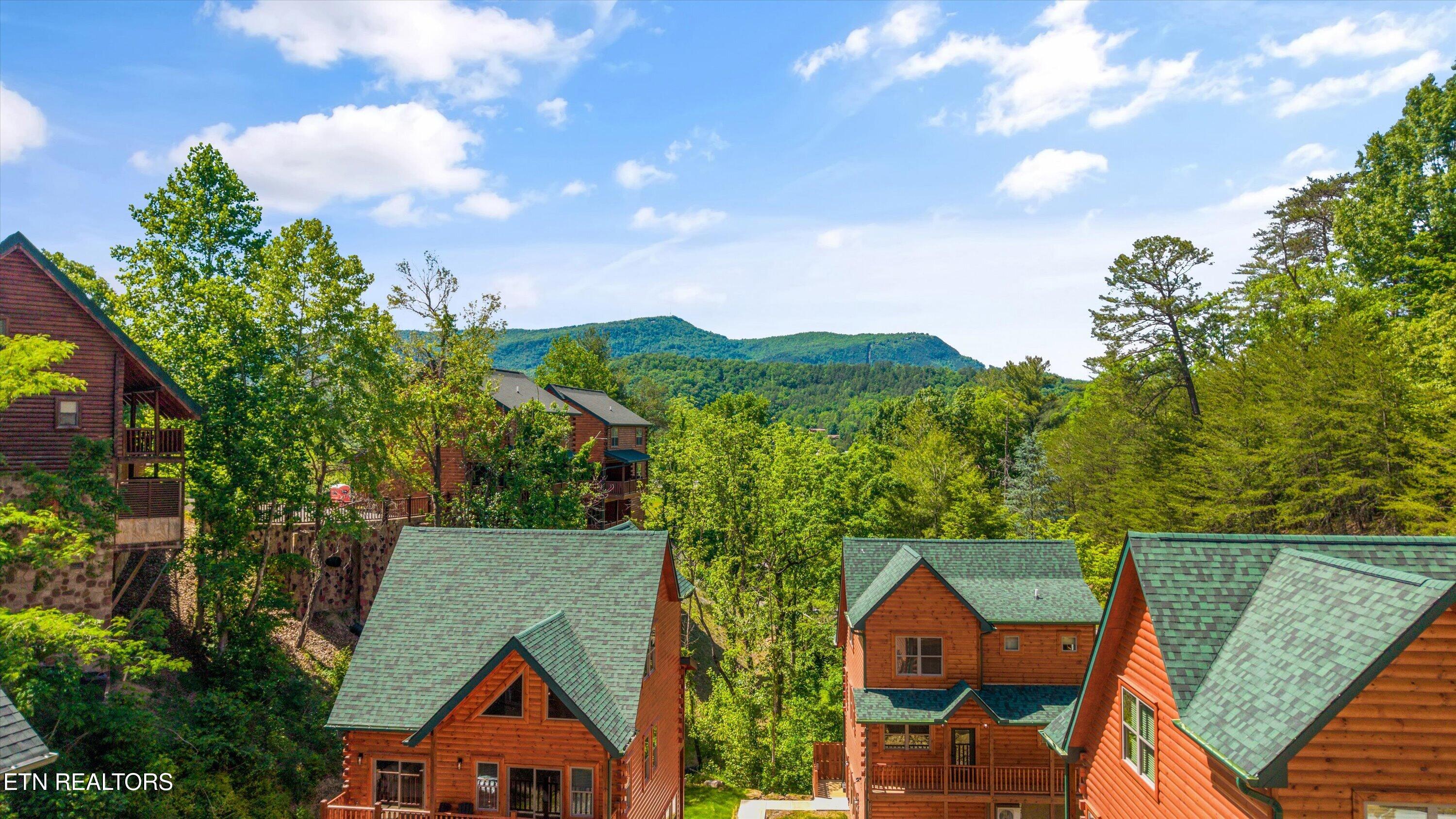 2108 Valley Creek Way Pigeon Forge TN 37862