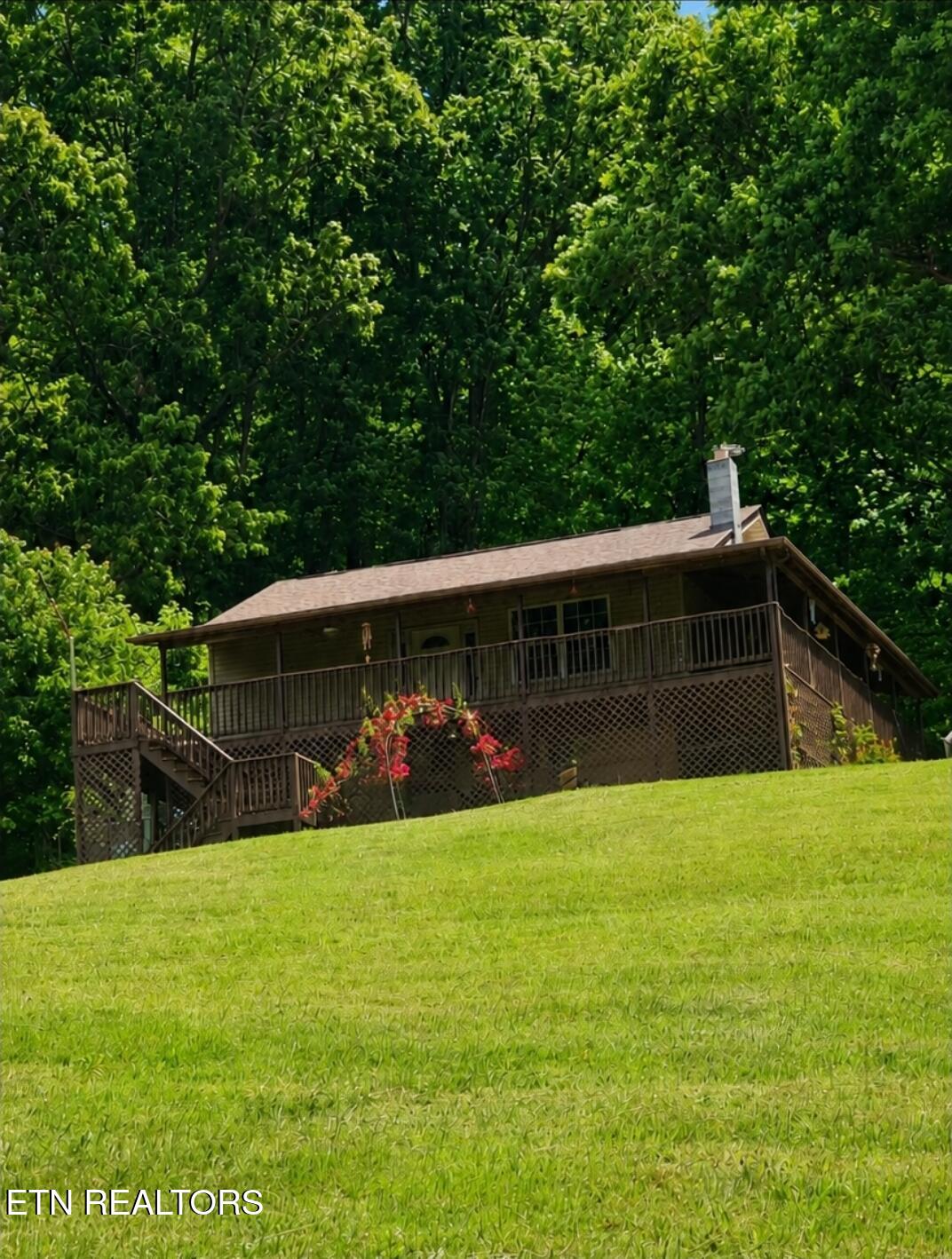 395 Cunningham Road Tazewell TN 37879
