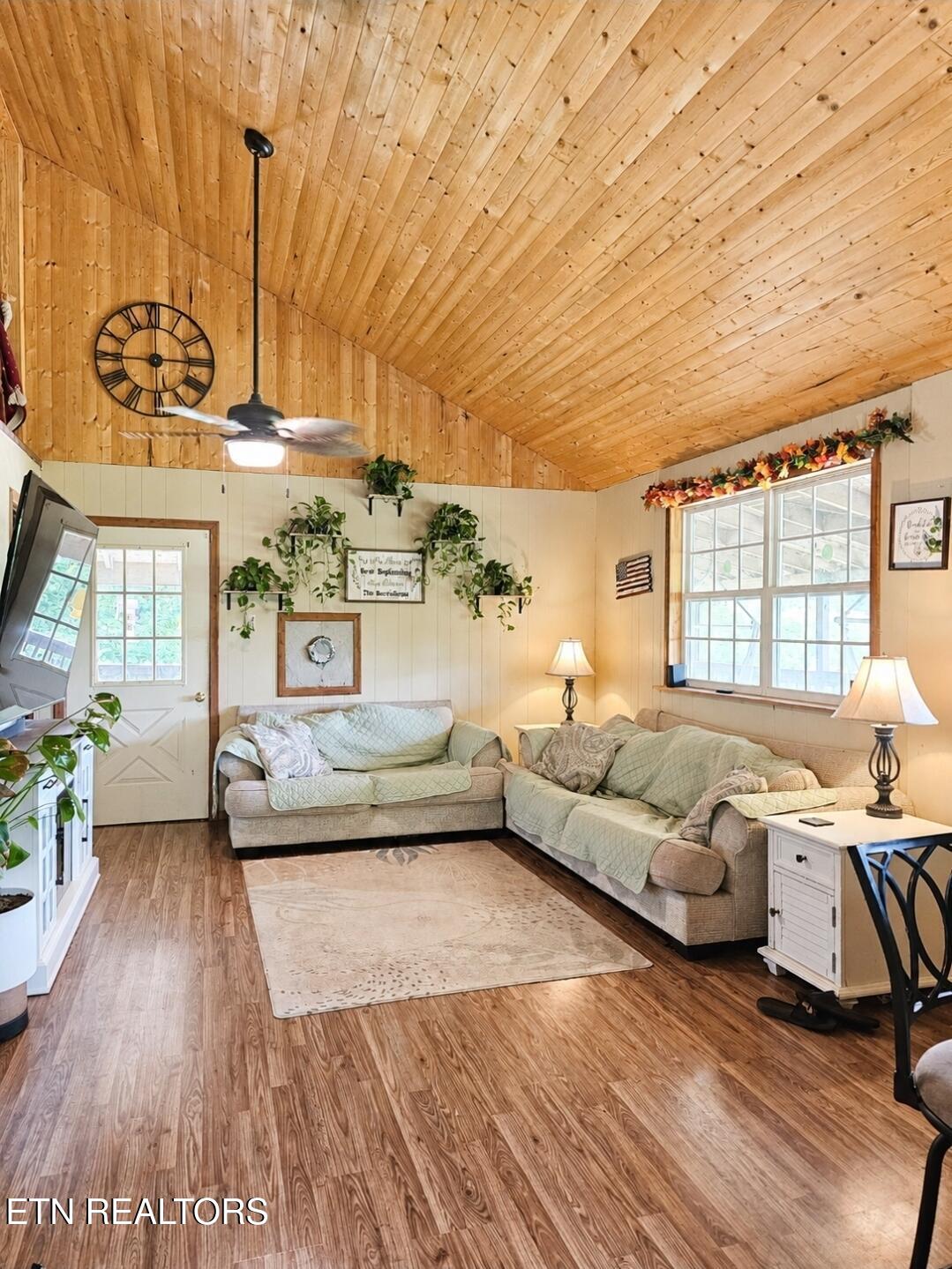 395 Cunningham Road Tazewell TN 37879