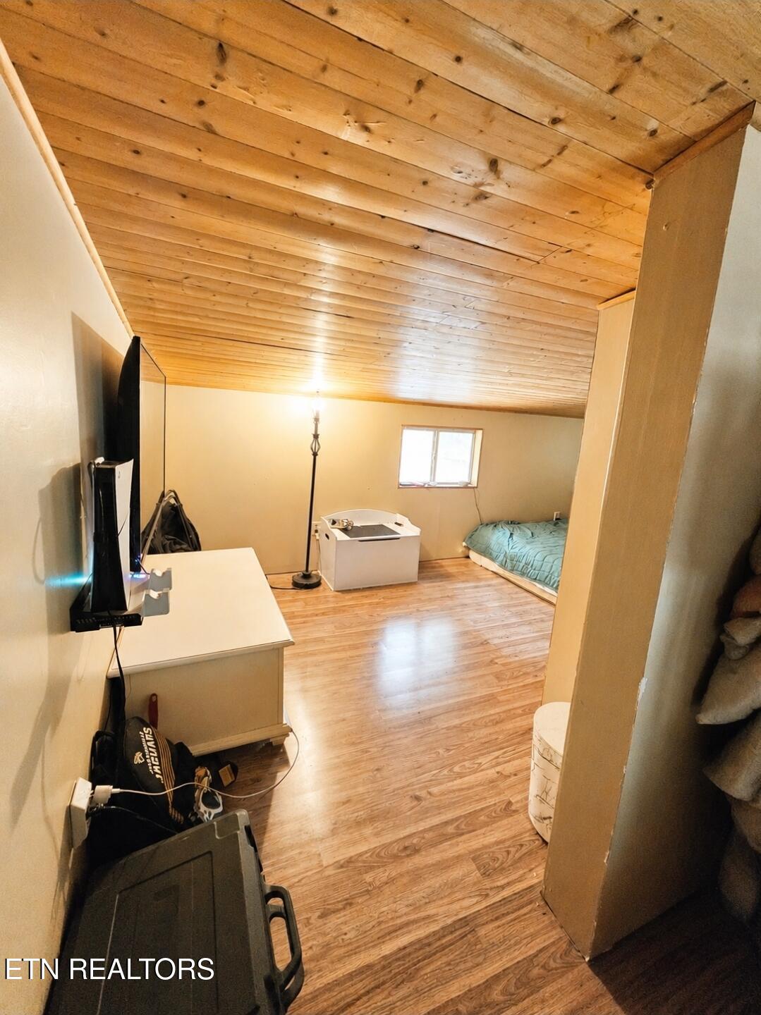 395 Cunningham Road Tazewell TN 37879