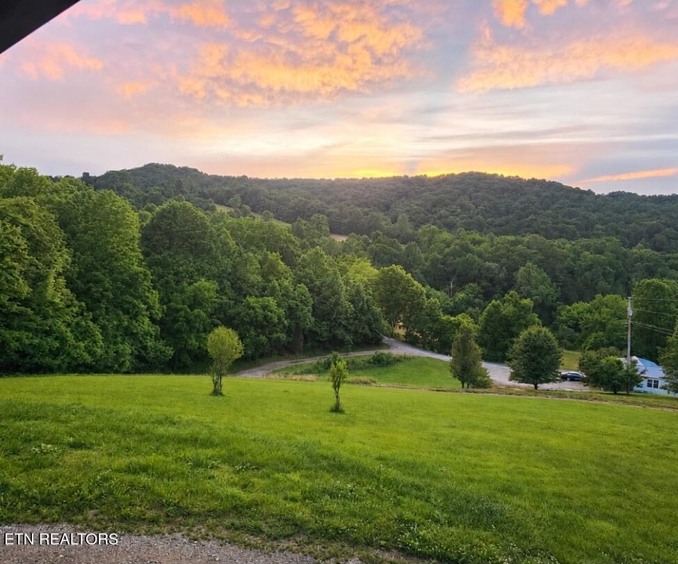 395 Cunningham Road Tazewell TN 37879